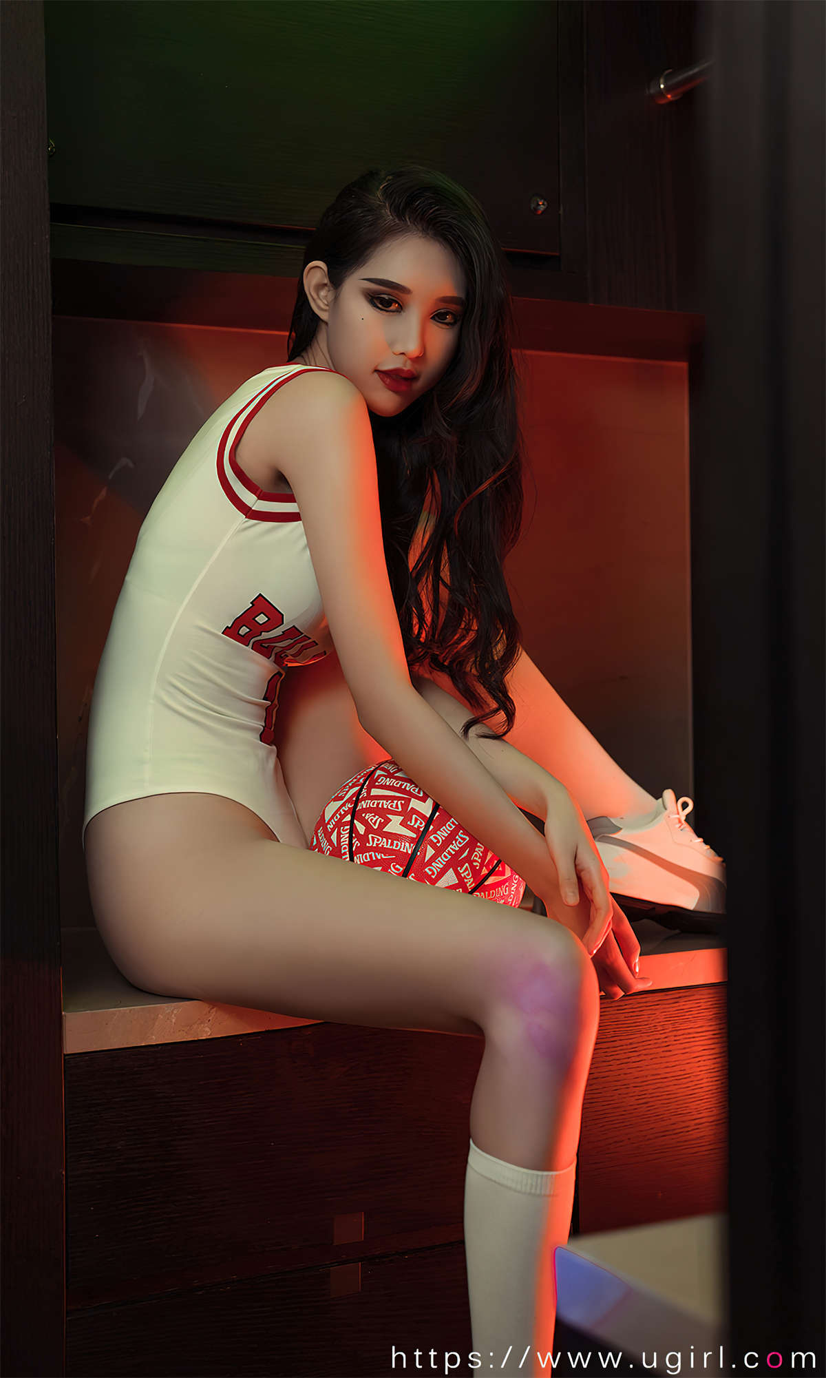 Ugirls爱尤物 NO.2364 葛征Model 运动夜-日更街拍