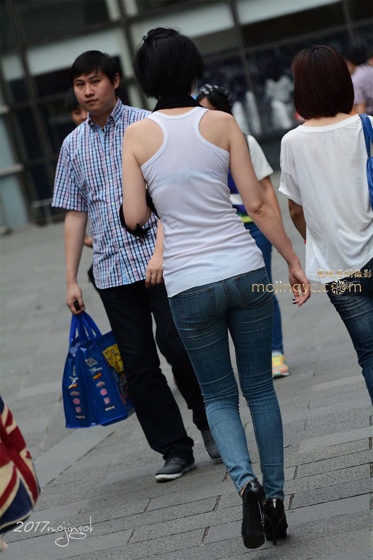 咔喳2017.02.15 街拍209（12p)-日更街拍