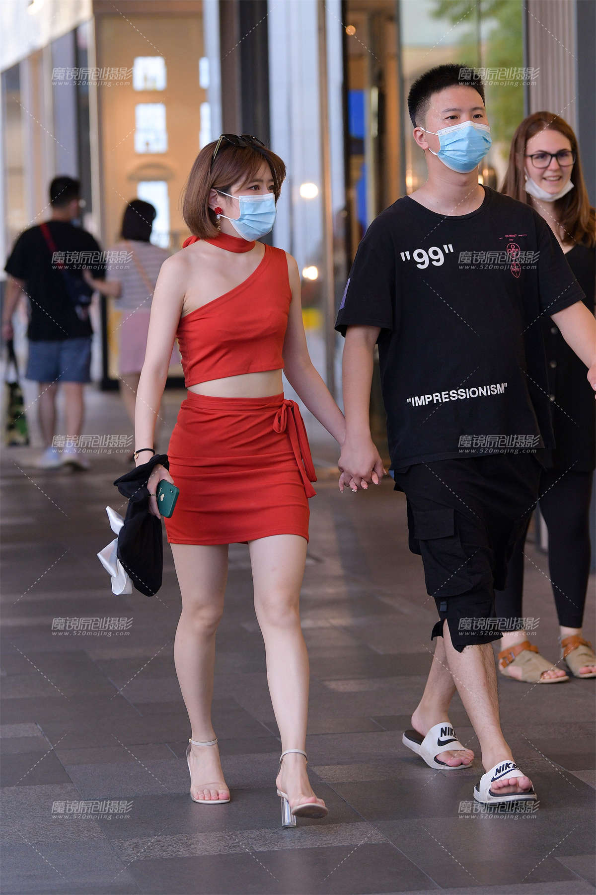 红裙高跟女友-日更街拍