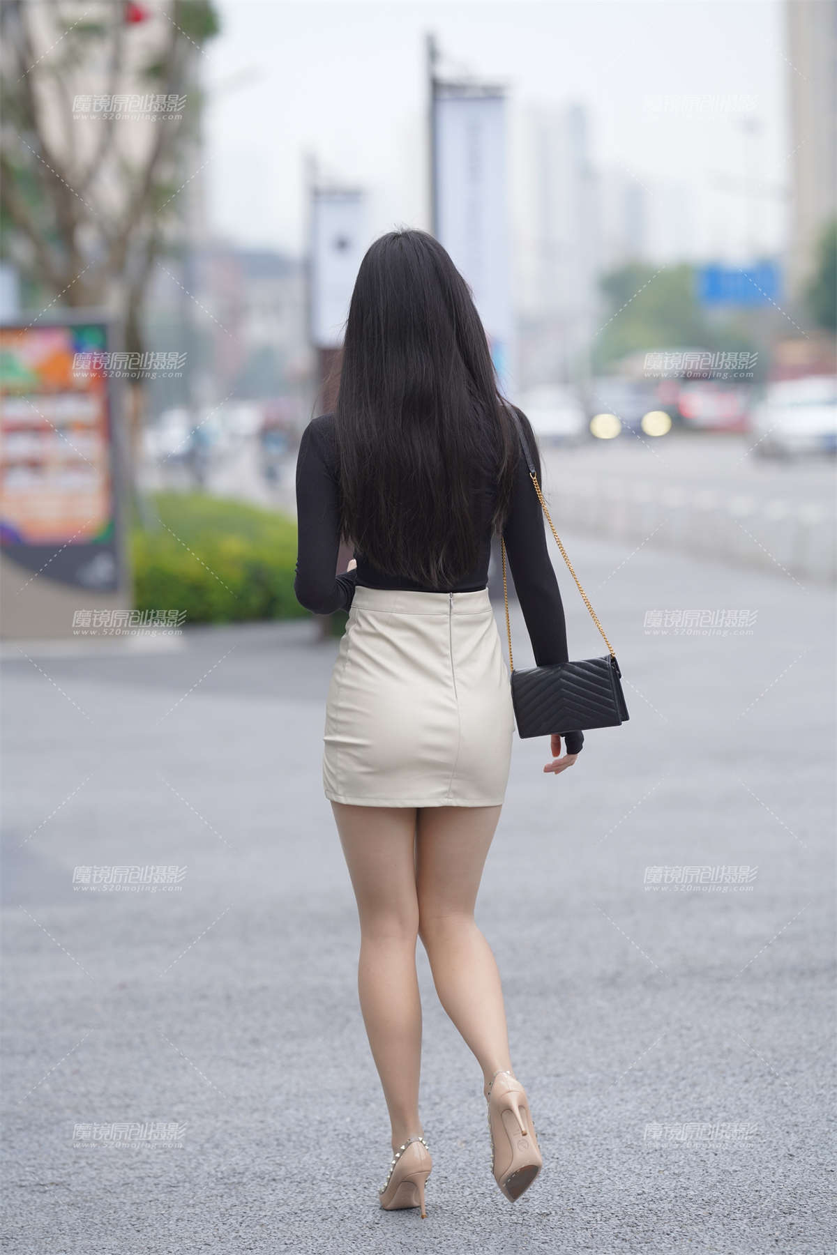 图片[2]-优雅清新的美丽女孩-日更街拍