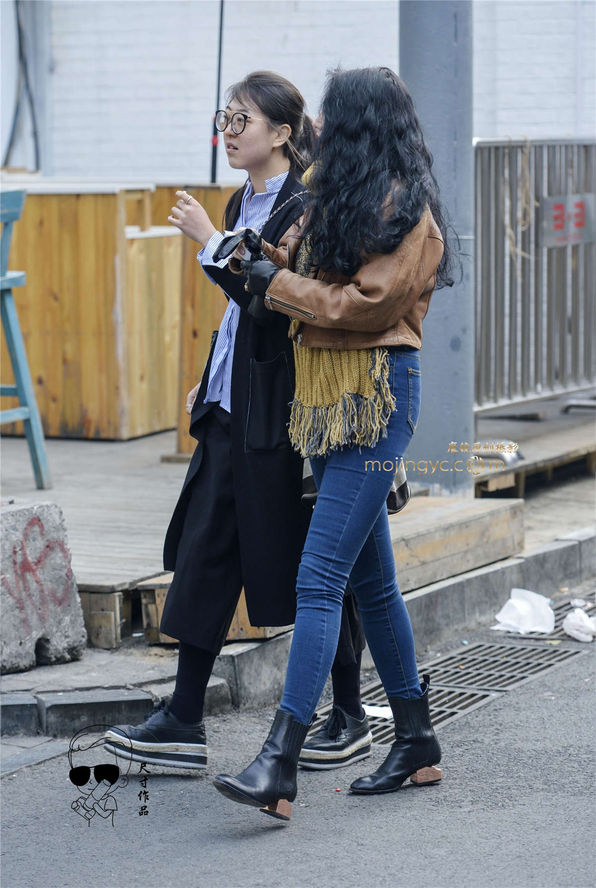 图片[2]-紧身牛仔裤包裹出美臀{2016年11月10日12p}-日更街拍