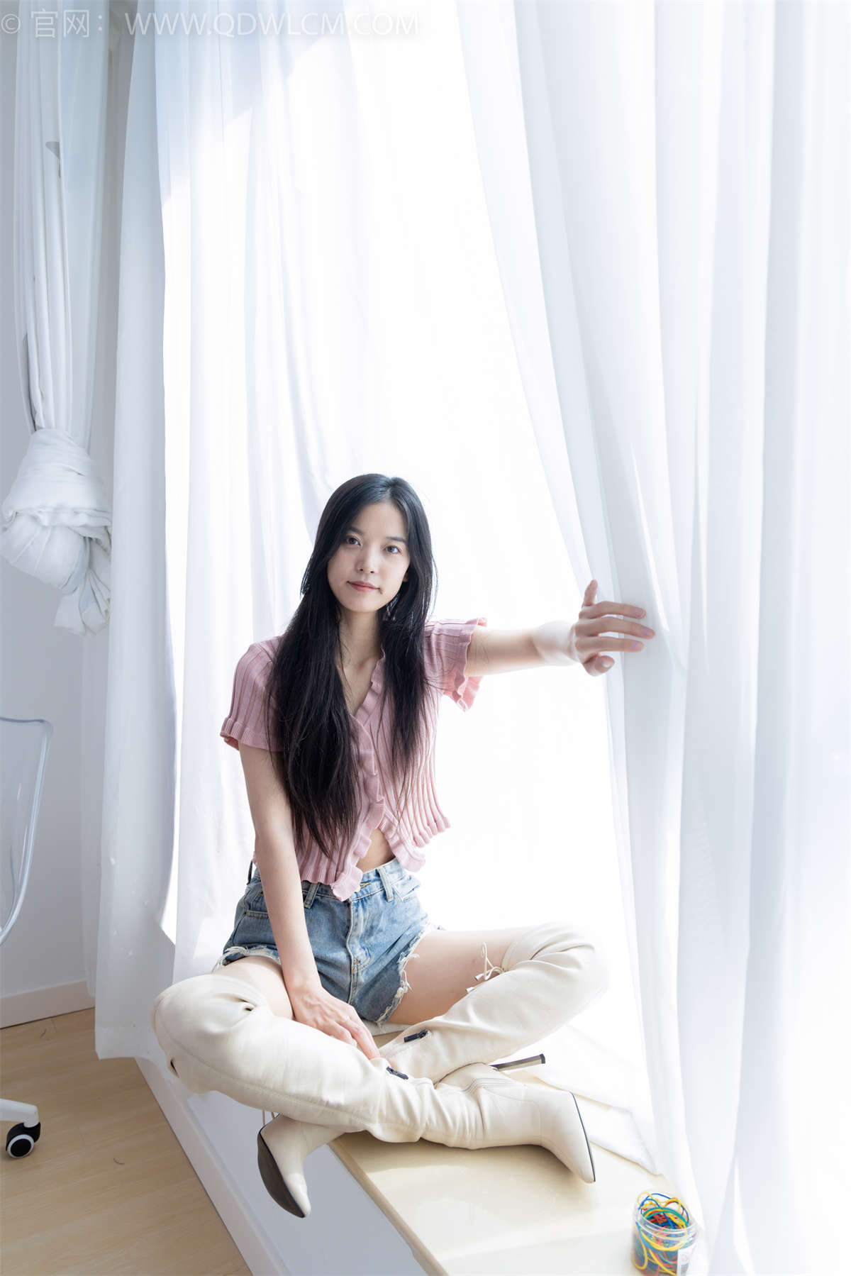 物恋传媒 NO.2023 茯苓-不染一尘-日更街拍