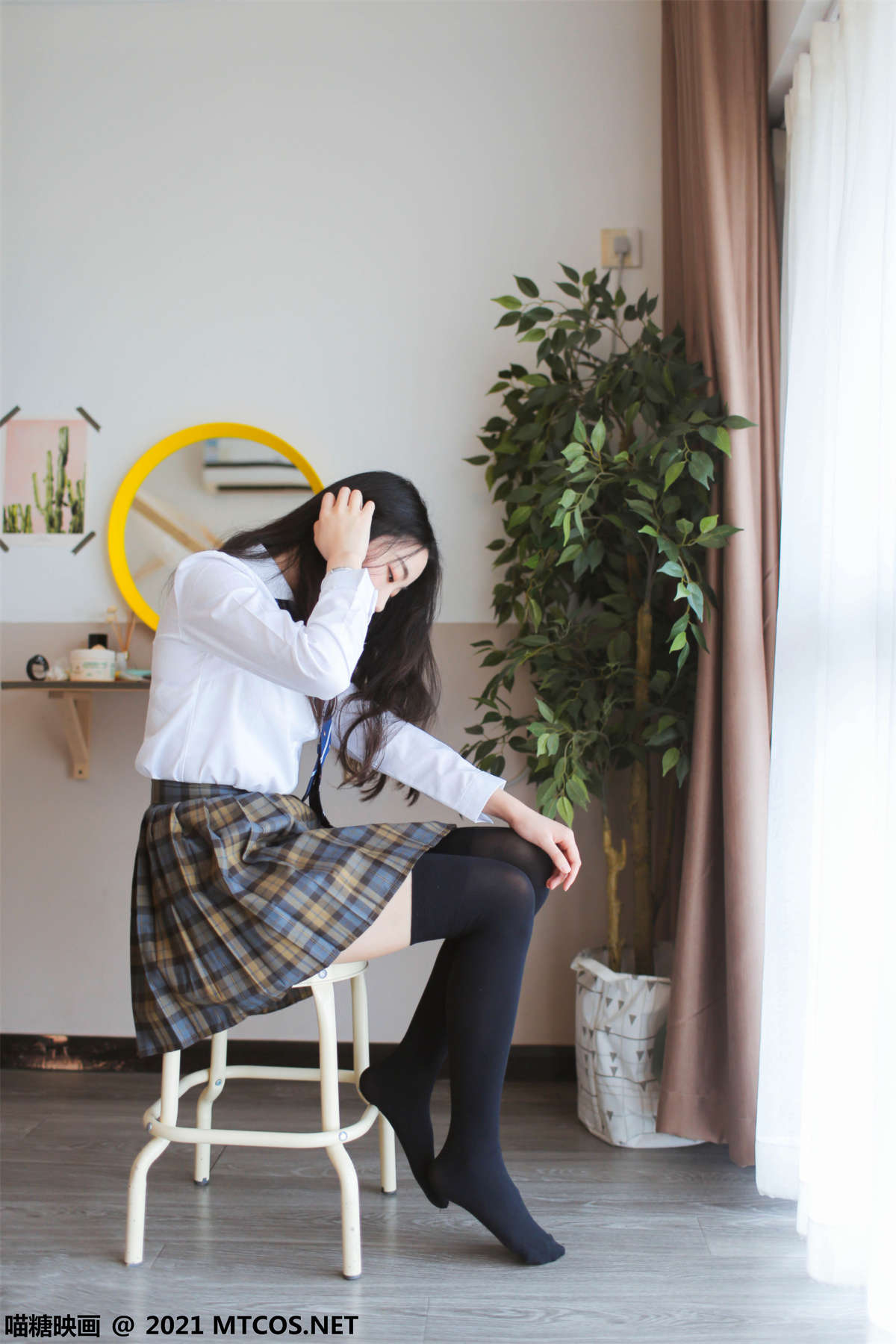 图片[2]-喵糖映画 VOL.412 民宿JK-日更街拍