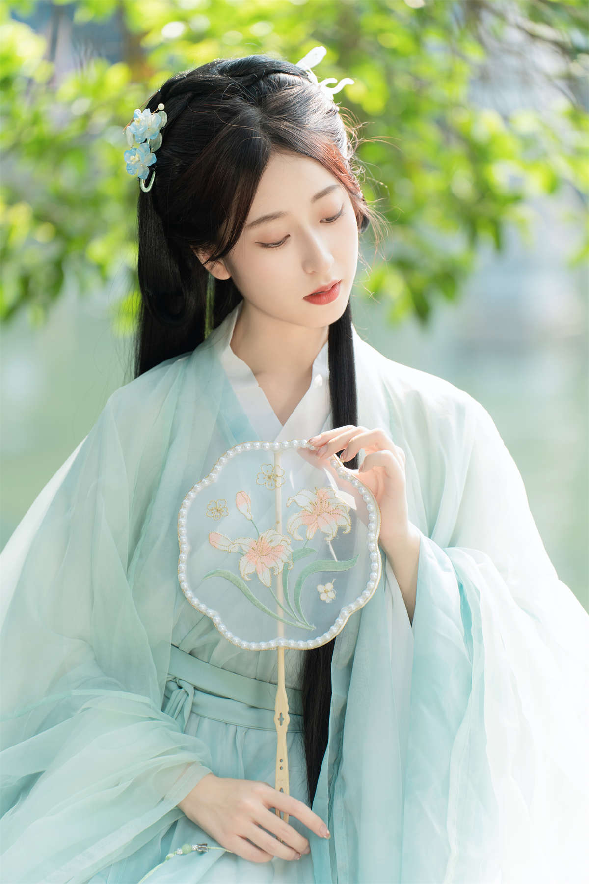YITUYU艺图语 2024.08.02 清冷如诗 小何-日更街拍