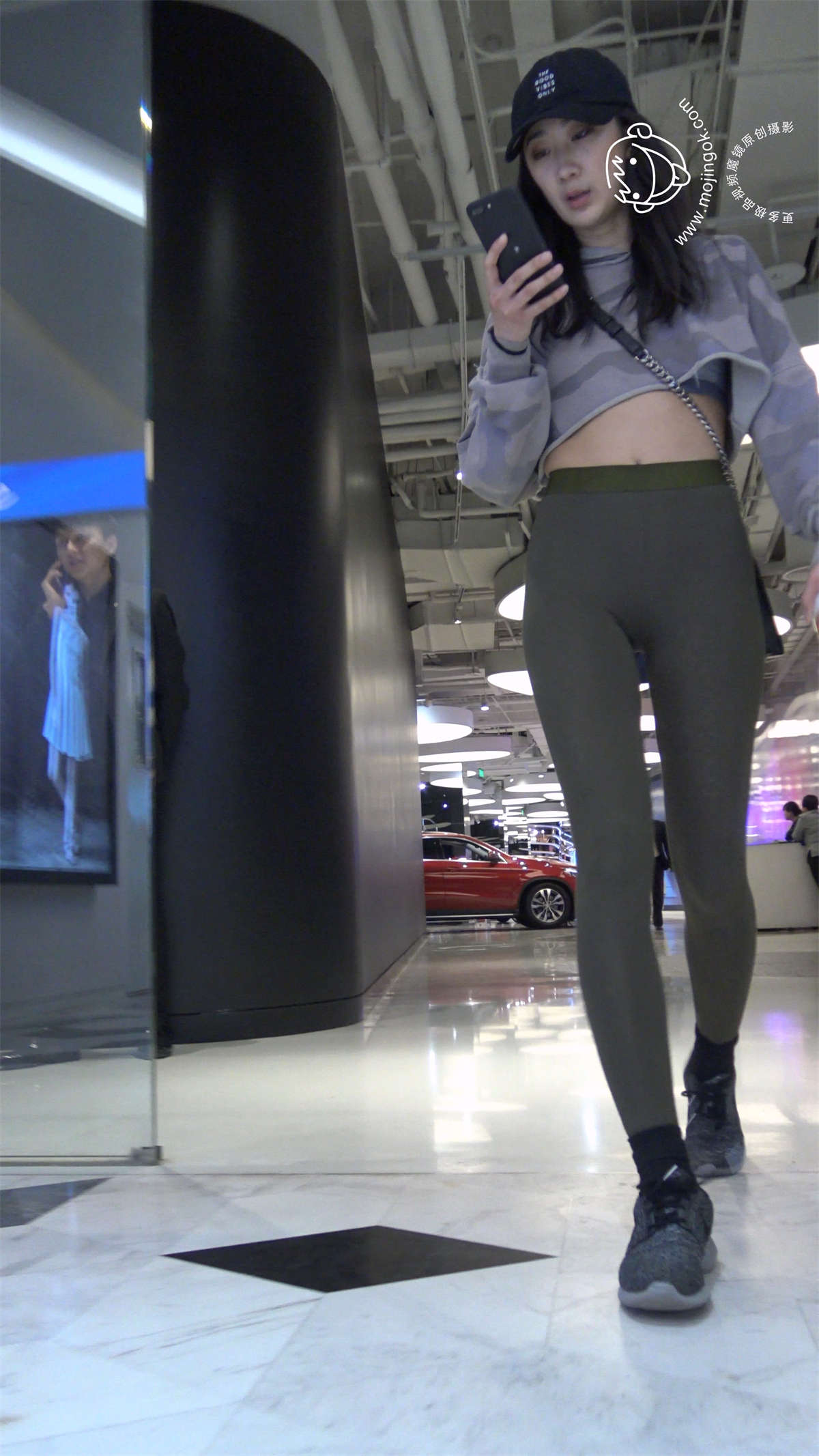 图片[2]-紧身瑜伽弹力裤性感小清新美女-日更街拍