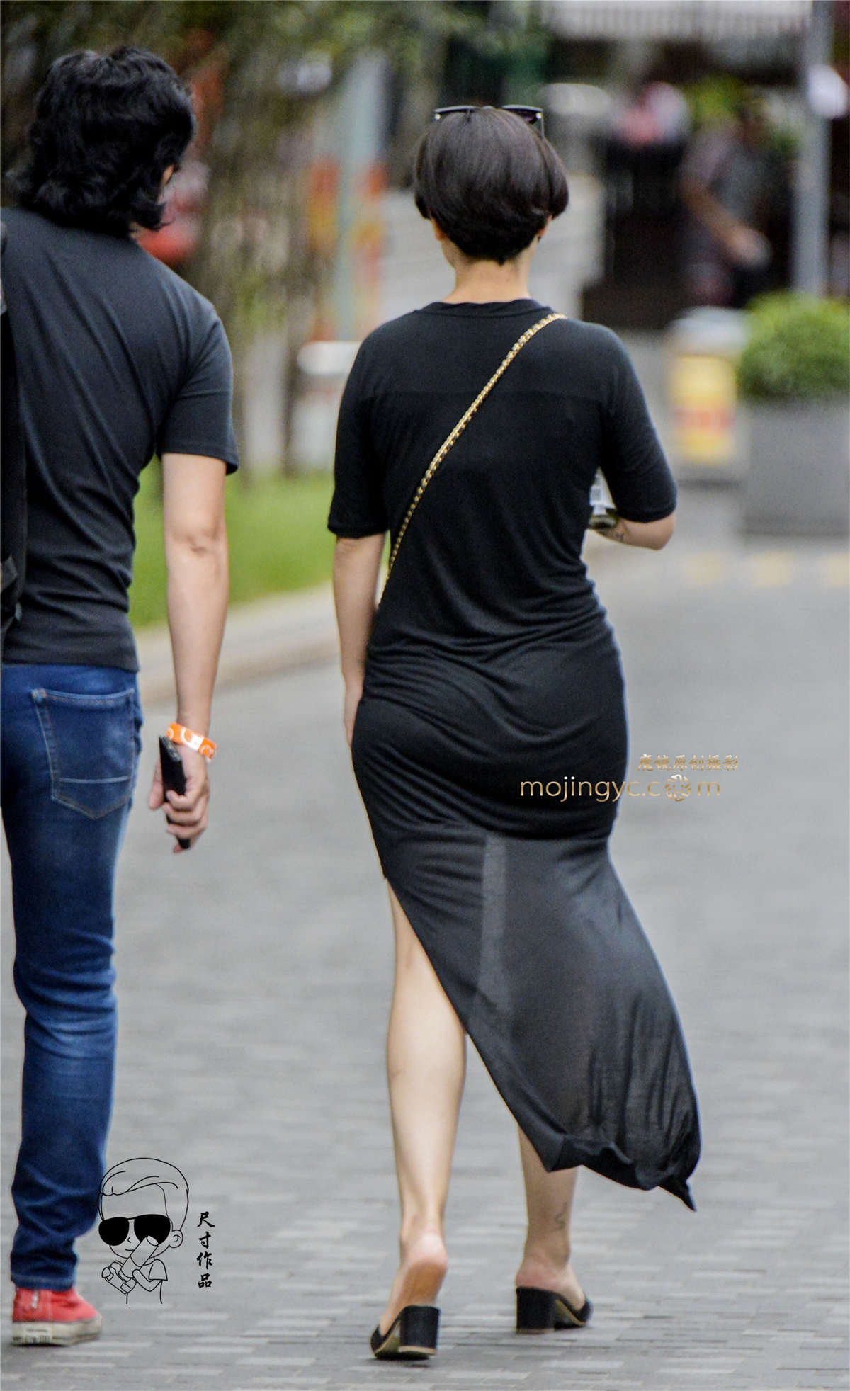 紧身长裙包裹出美臀魅力（2016年11月10日15P）-日更街拍