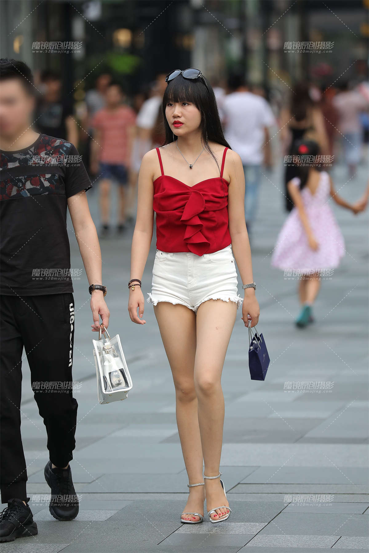 美女这腿满分-日更街拍