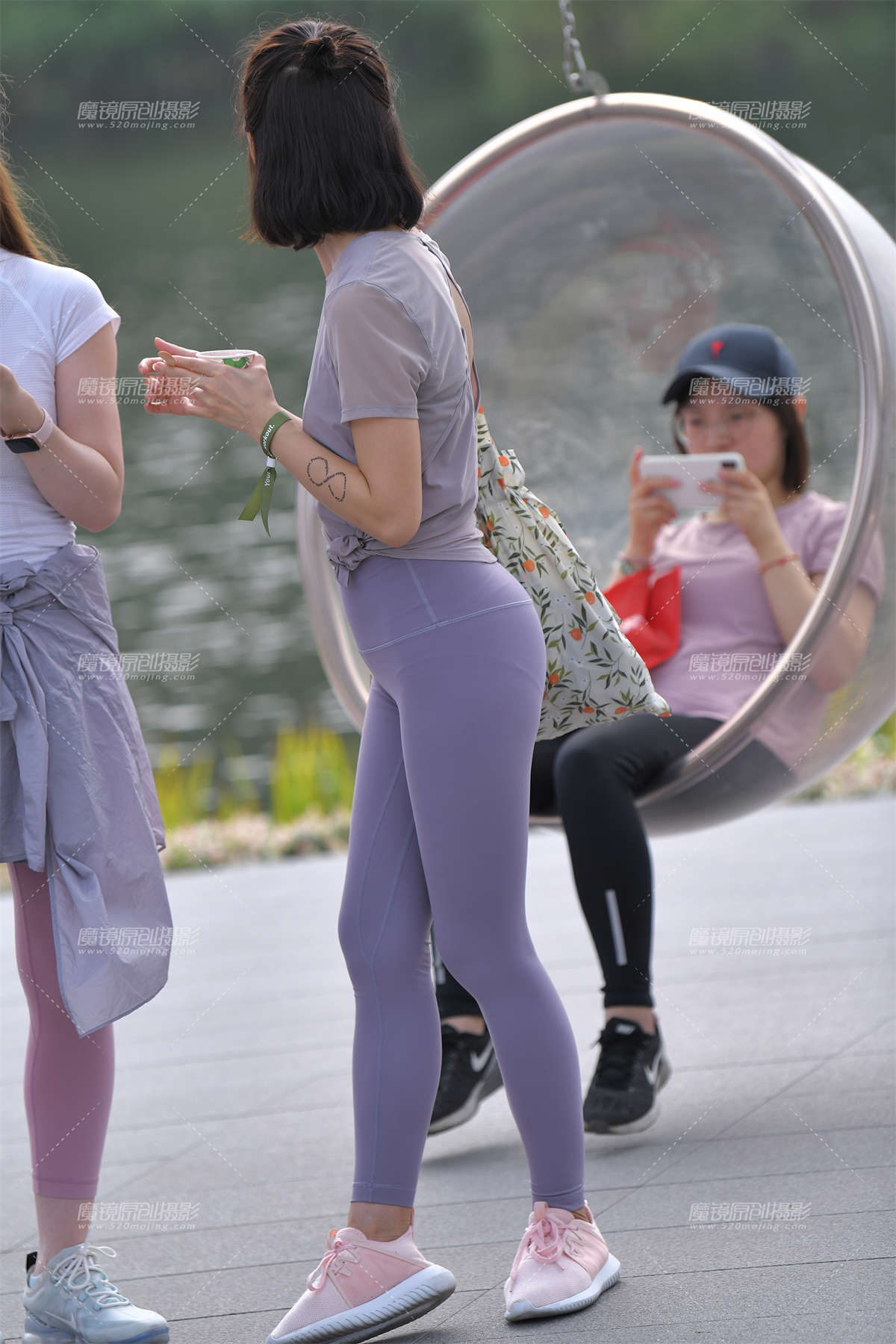 图片[2]-【咔喳赛帖】河边草地-日更街拍