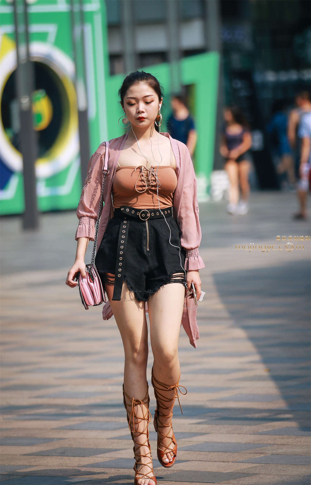 长腿长靴-日更街拍