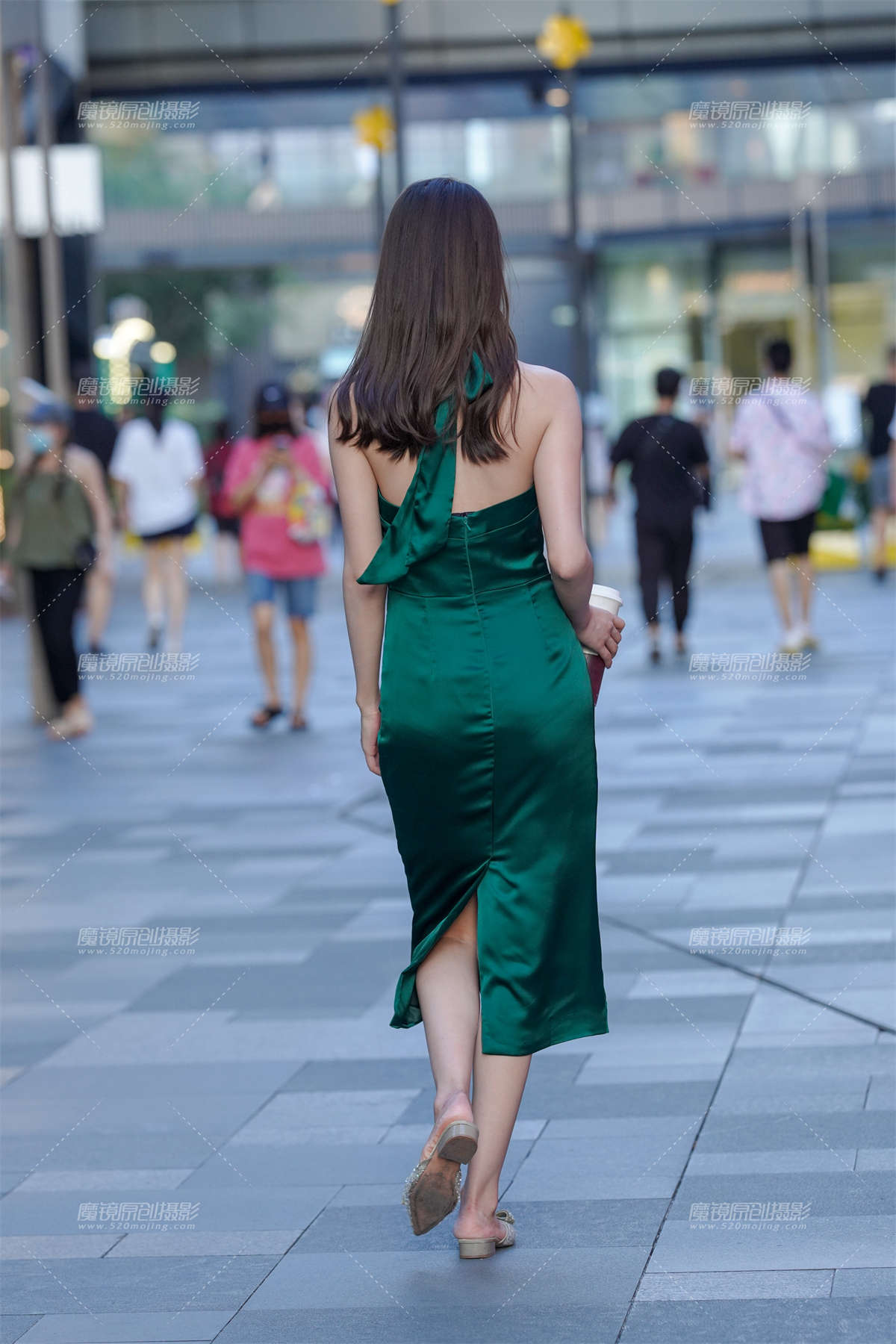 图片[2]-长裙高挑美女-日更街拍