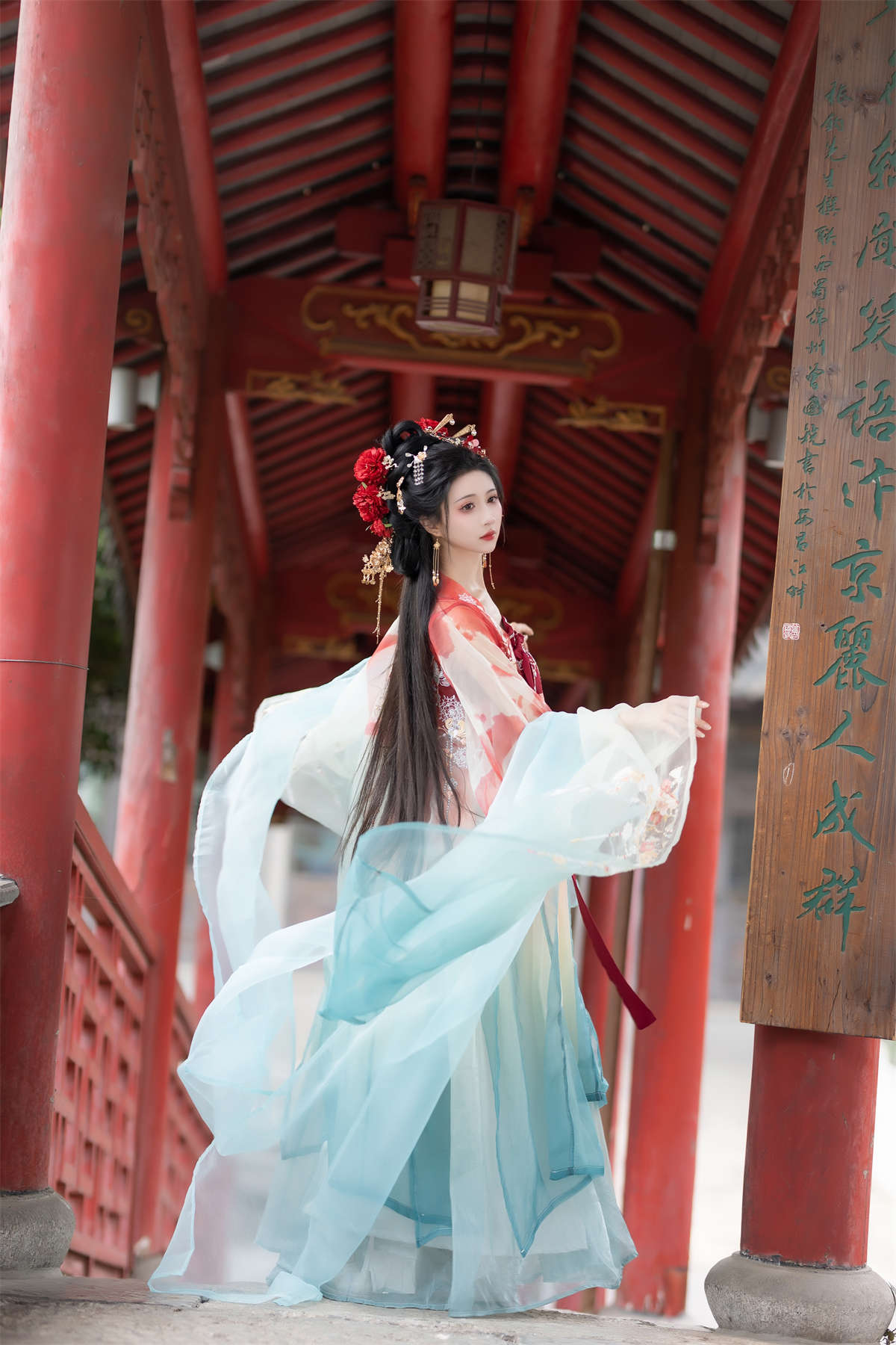 YITUYU艺图语 2024.08.02 杏花弦外雨 绮罗生的小苏苏-日更街拍