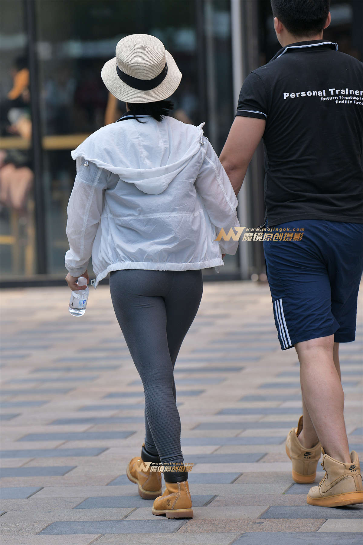 图片[2]-【红石赛帖】性感漂亮紧身裤美女-日更街拍