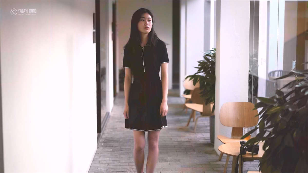 图片[2]-YALAYI雅拉伊视频 2019.05.06 V032 款款情深 乔妹儿-日更街拍