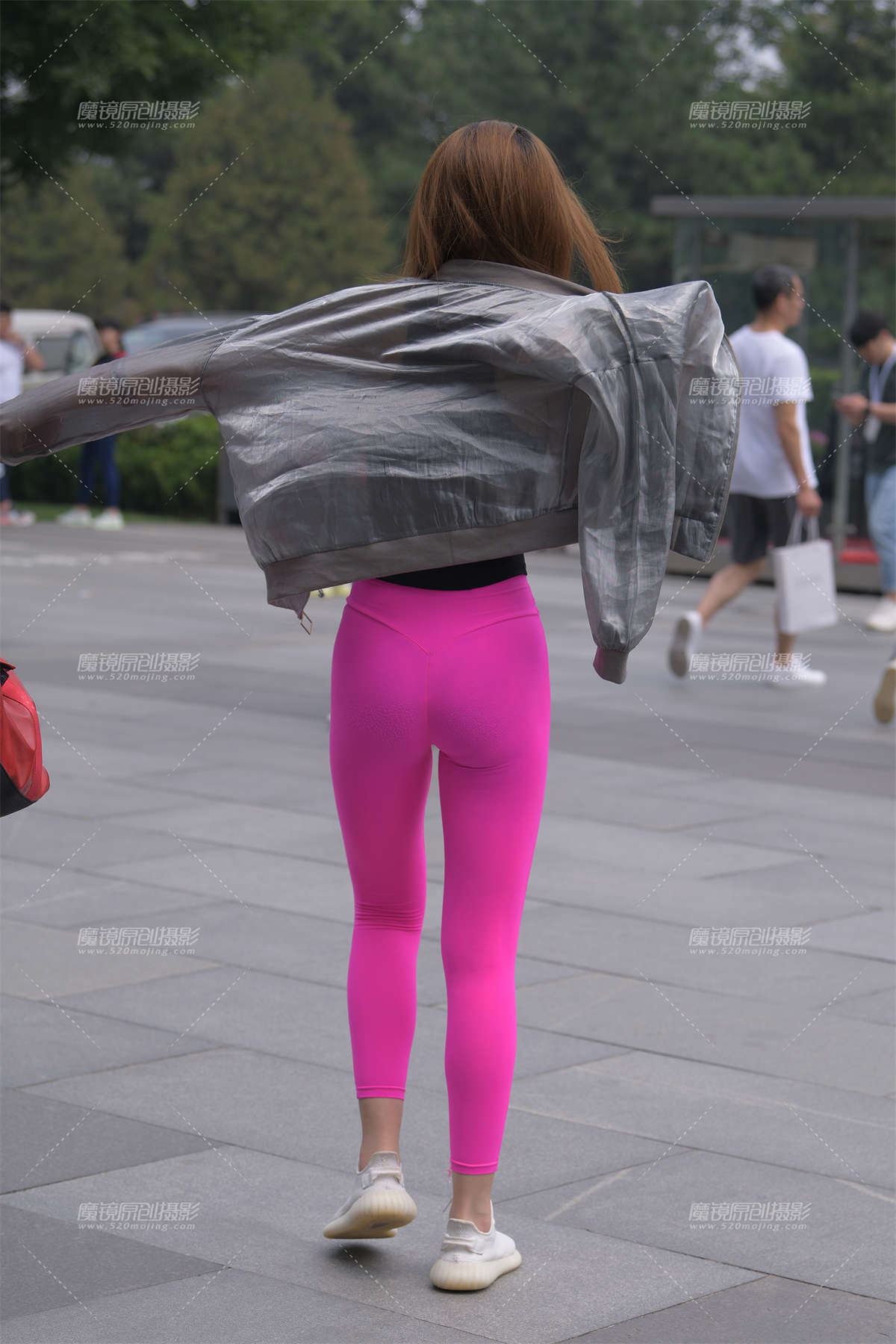 图片[2]-【红石赛帖】很有气质的瑜伽裤美女-日更街拍