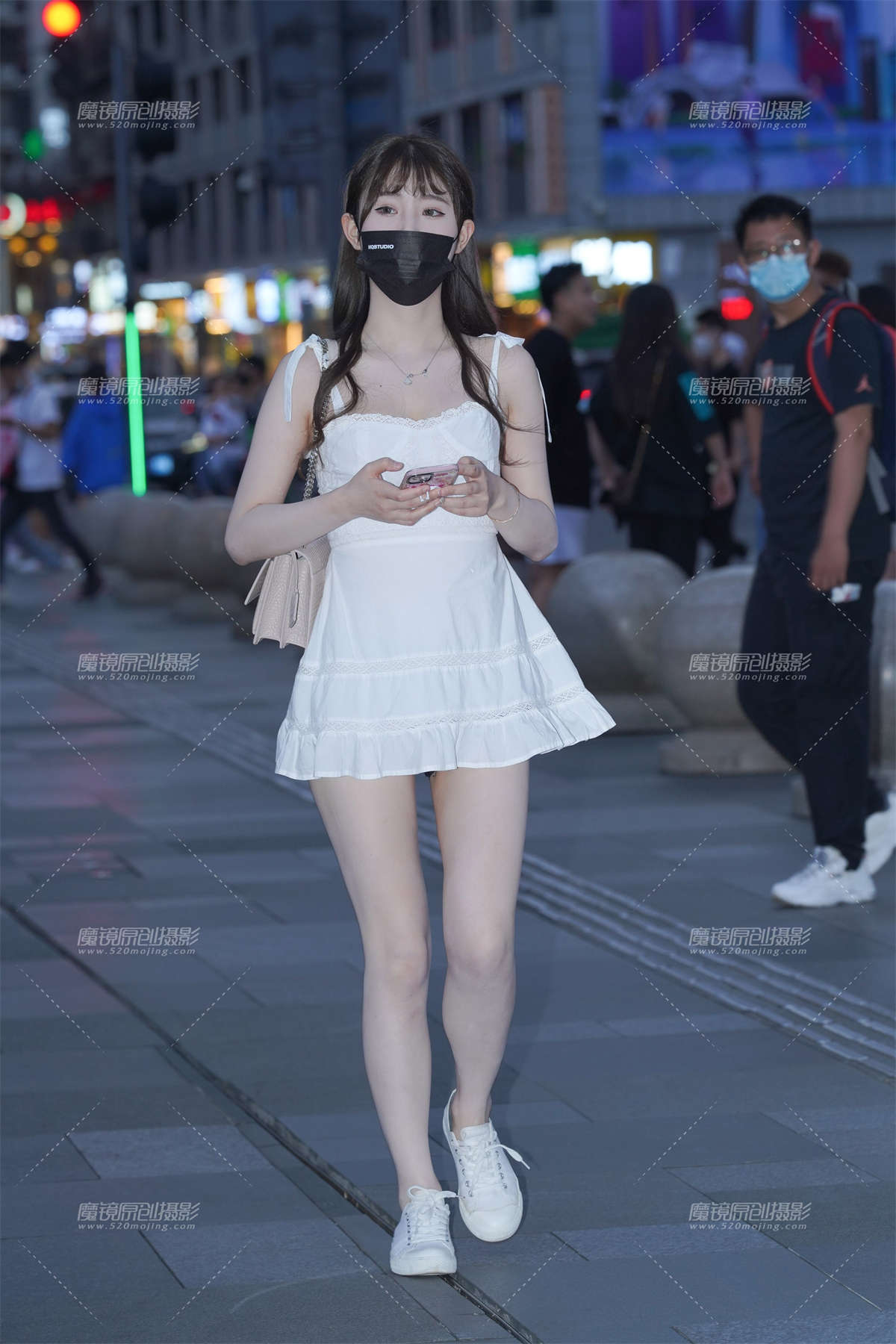 纯情气质肤白貌美-日更街拍