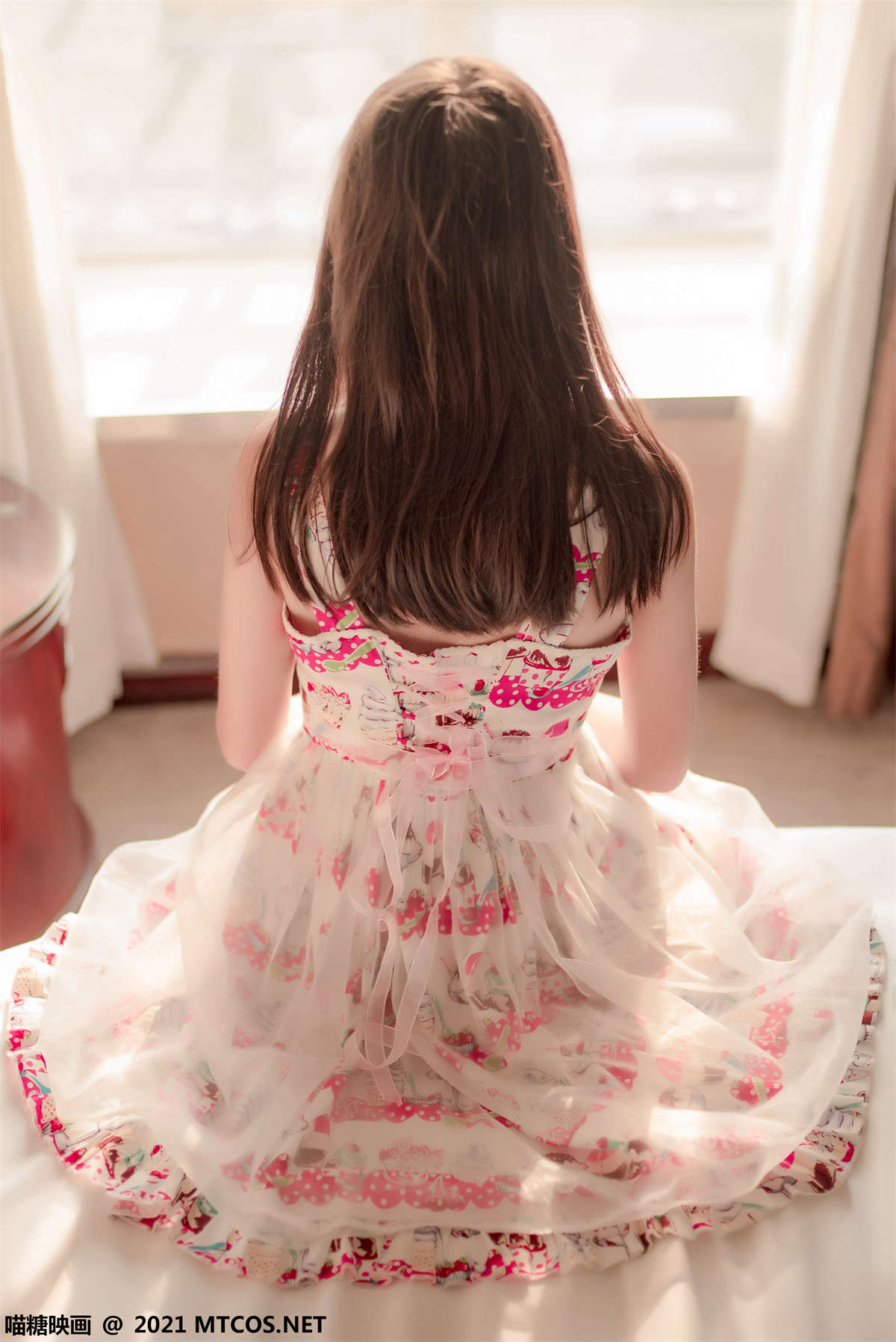 喵糖映画 VOL.417 草莓裙子-日更街拍