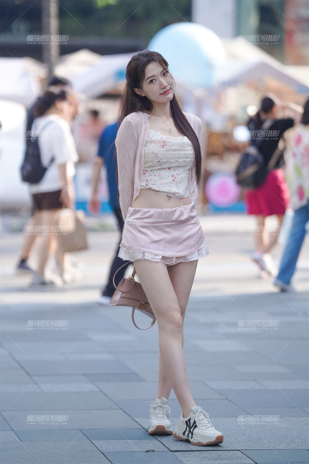 甜美女孩-日更街拍