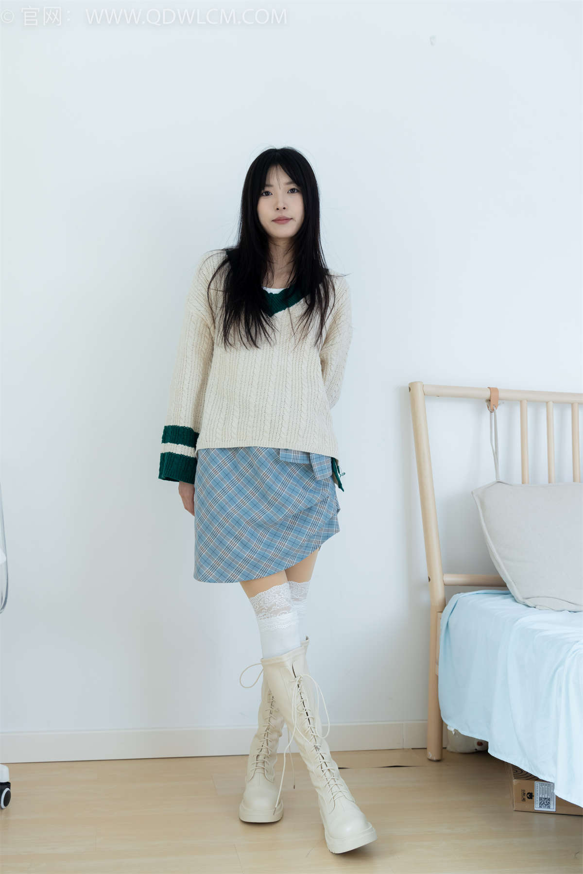 图片[2]-物恋传媒 NO.2312 茯苓-长靴、过膝白棉袜、厚肉丝-日更街拍