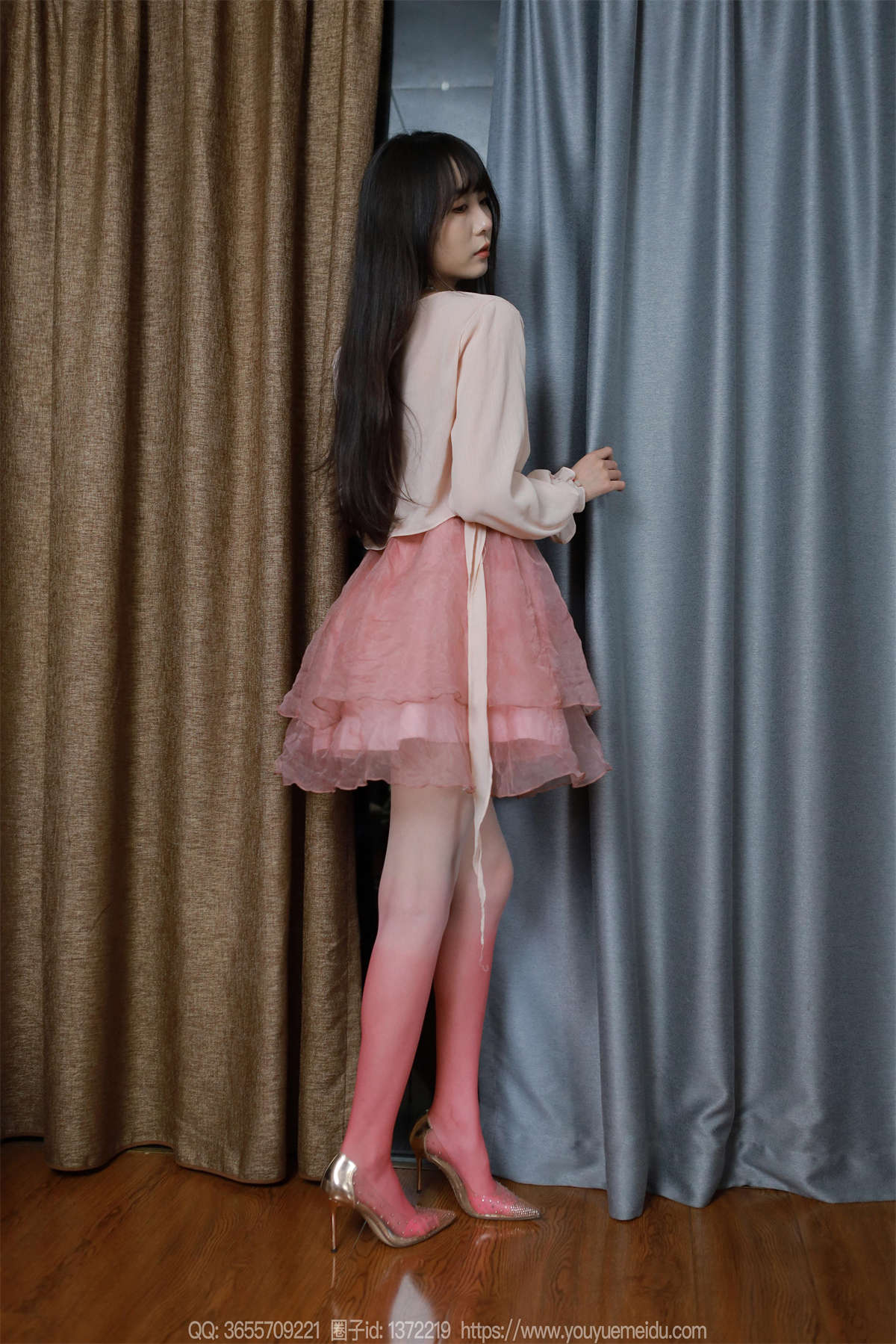 IESS异思趣向 2024.08.04 丝享家1811：团团 粉白渐变（上）-日更街拍