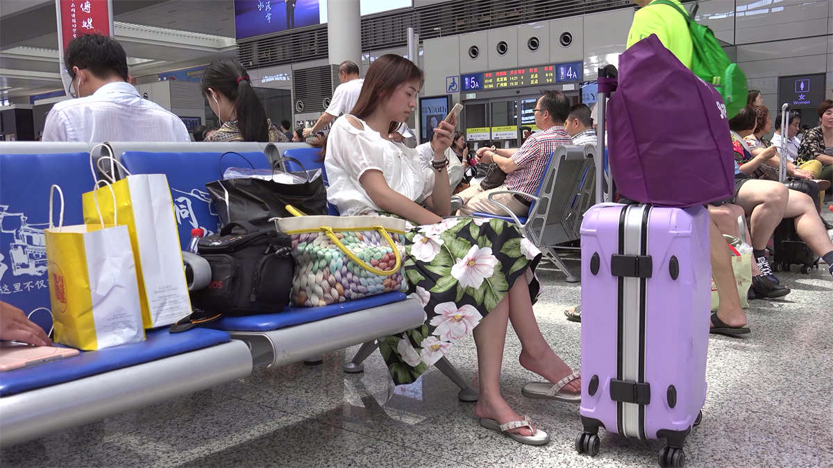 图片[2]-玲珑剔透的少女玉足，性感到法力无边-日更街拍