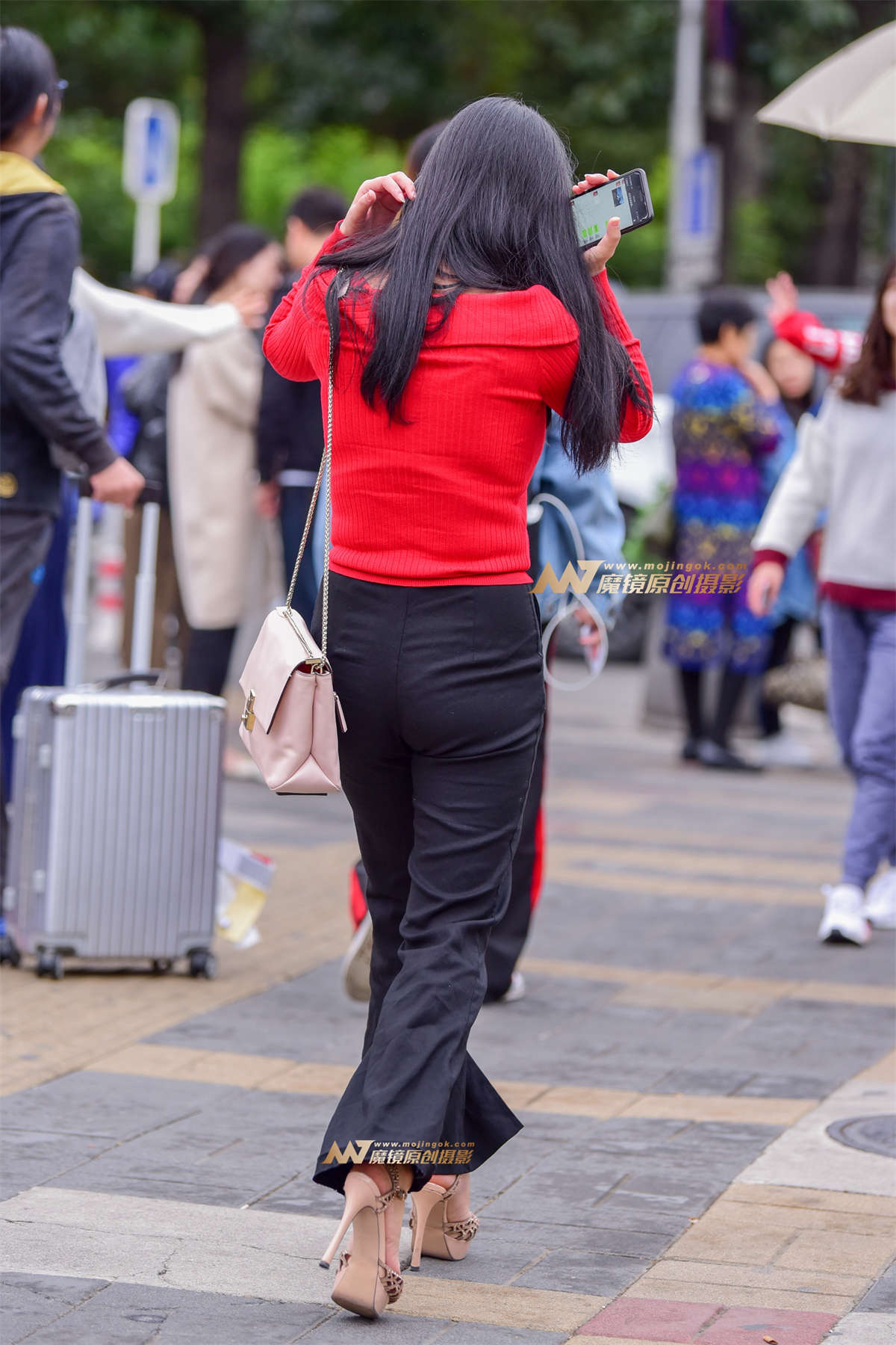 图片[2]-红衣 巨乳 高跟-日更街拍