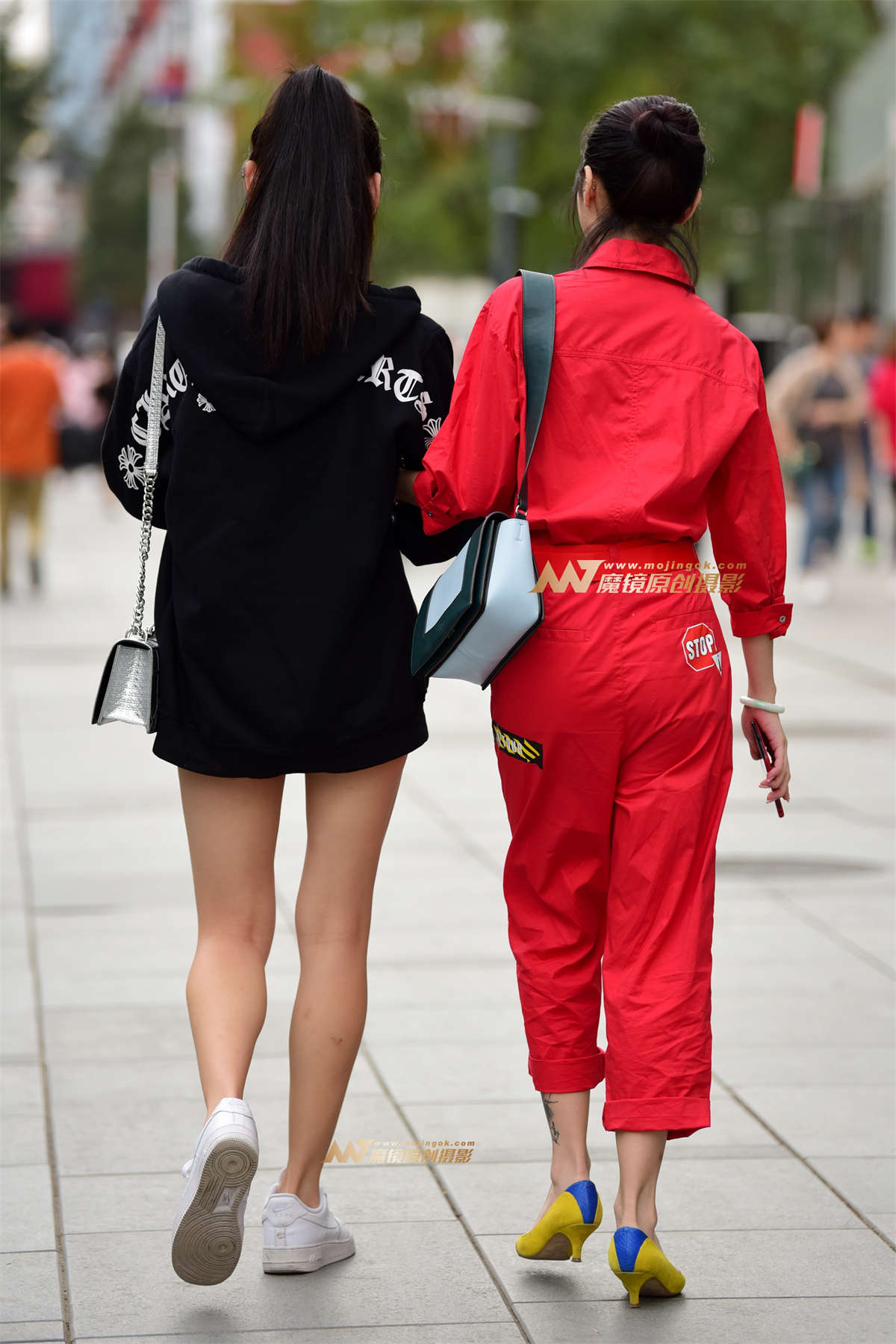 图片[2]-姐妹花 红与黑-日更街拍