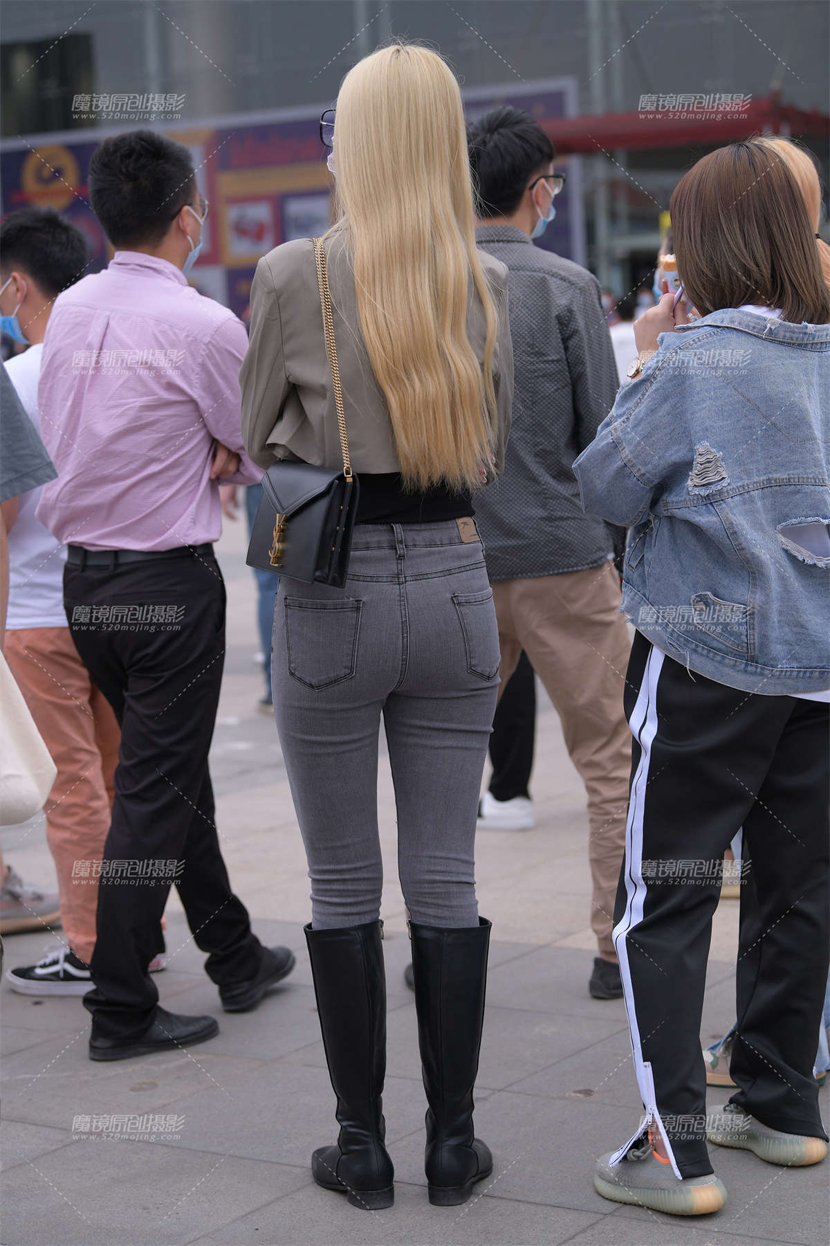 图片[2]-秋意de长腿紧牛小姐姐-日更街拍
