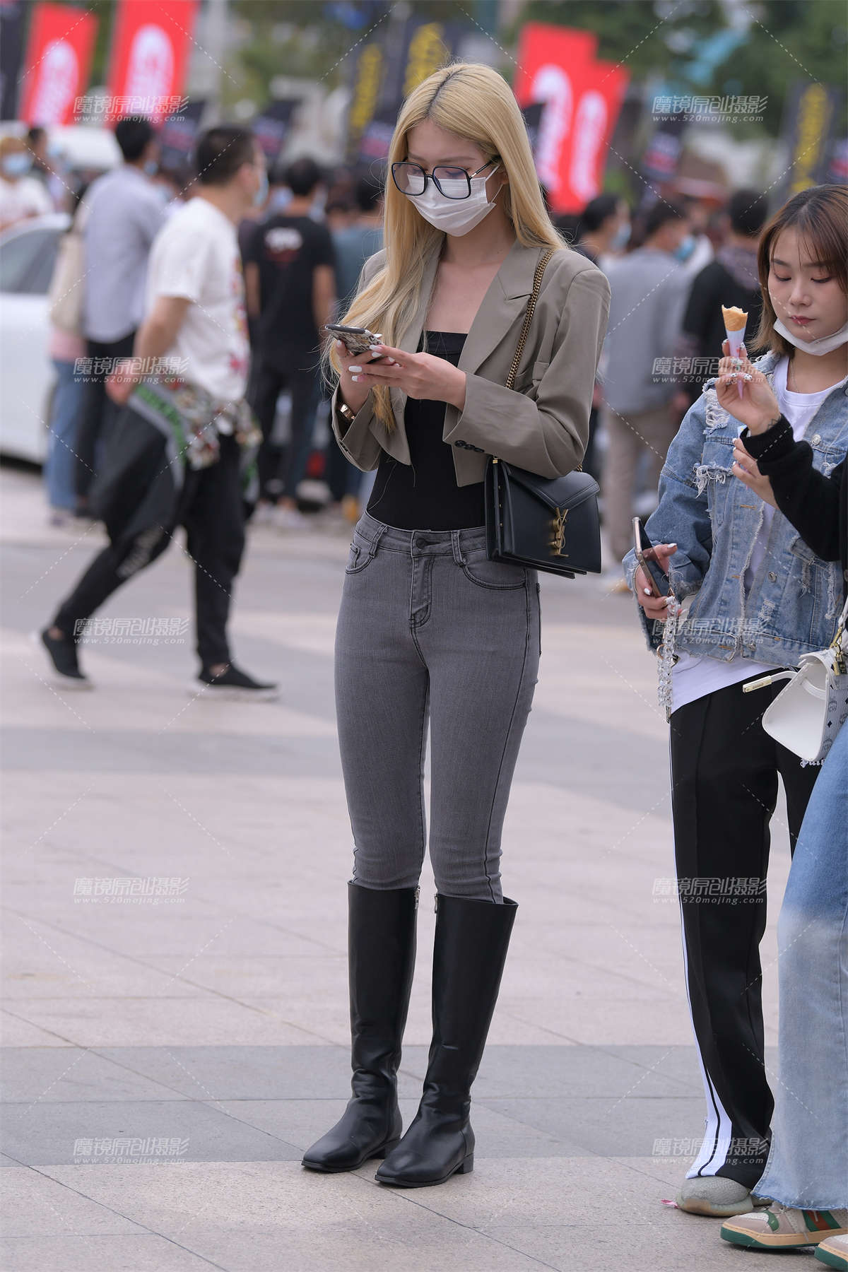 秋意de长腿紧牛小姐姐-日更街拍