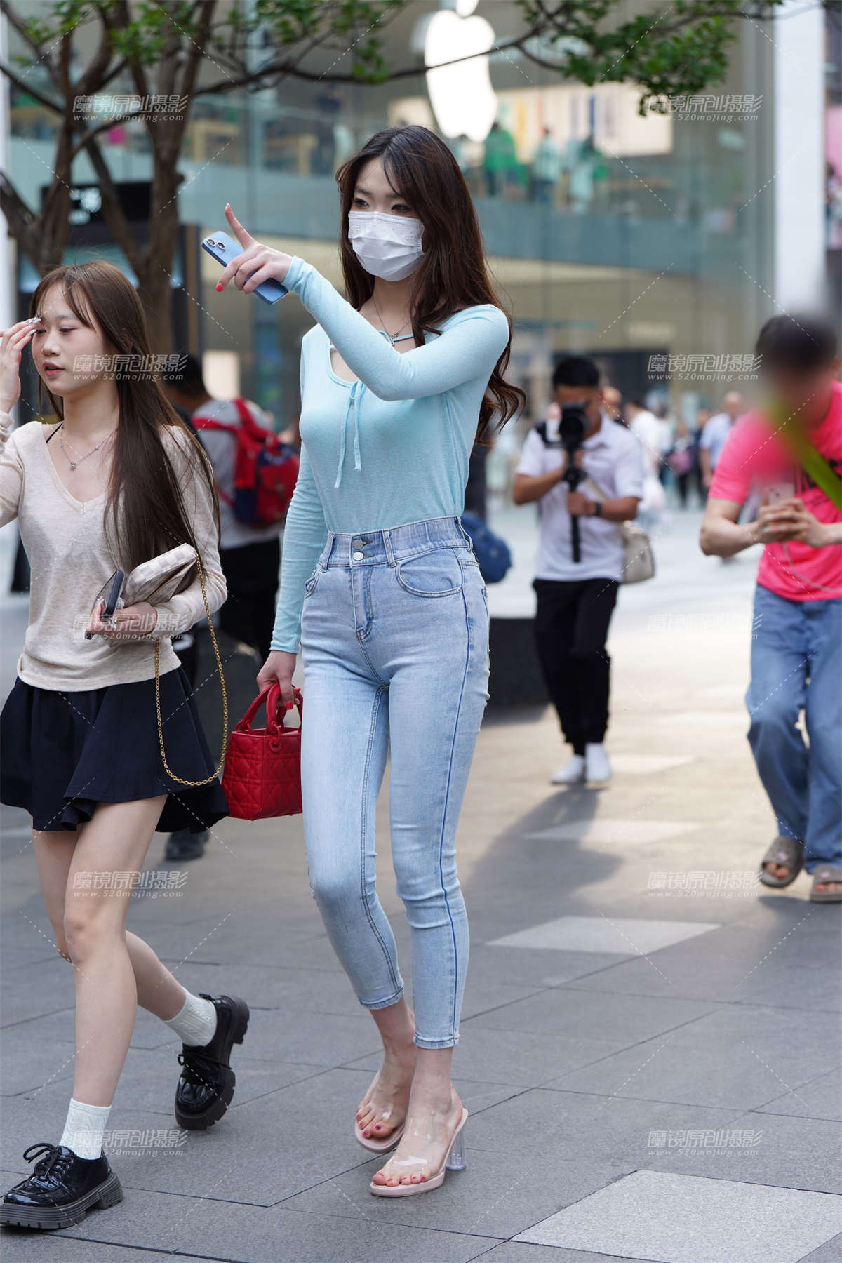 大长腿美眉-日更街拍
