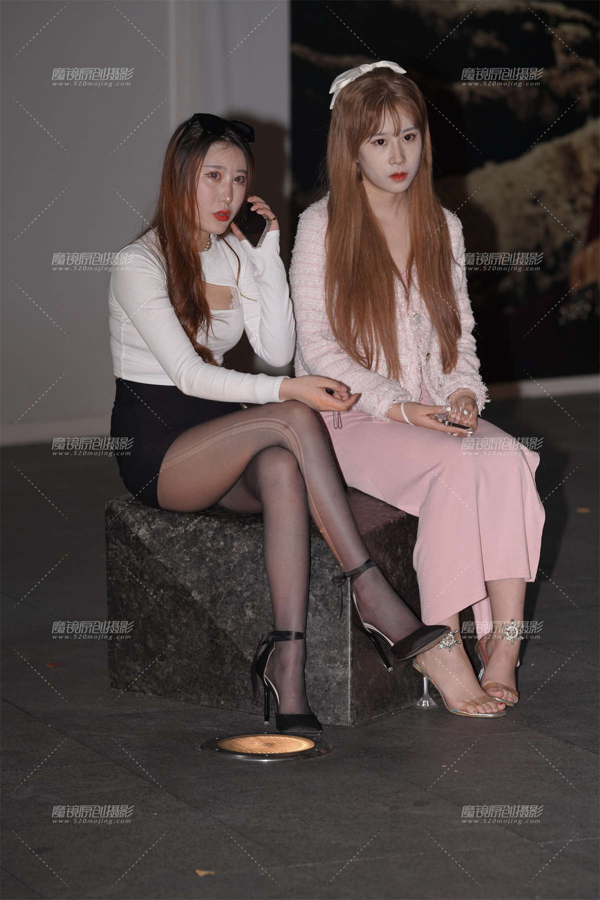 黑丝美眉-日更街拍