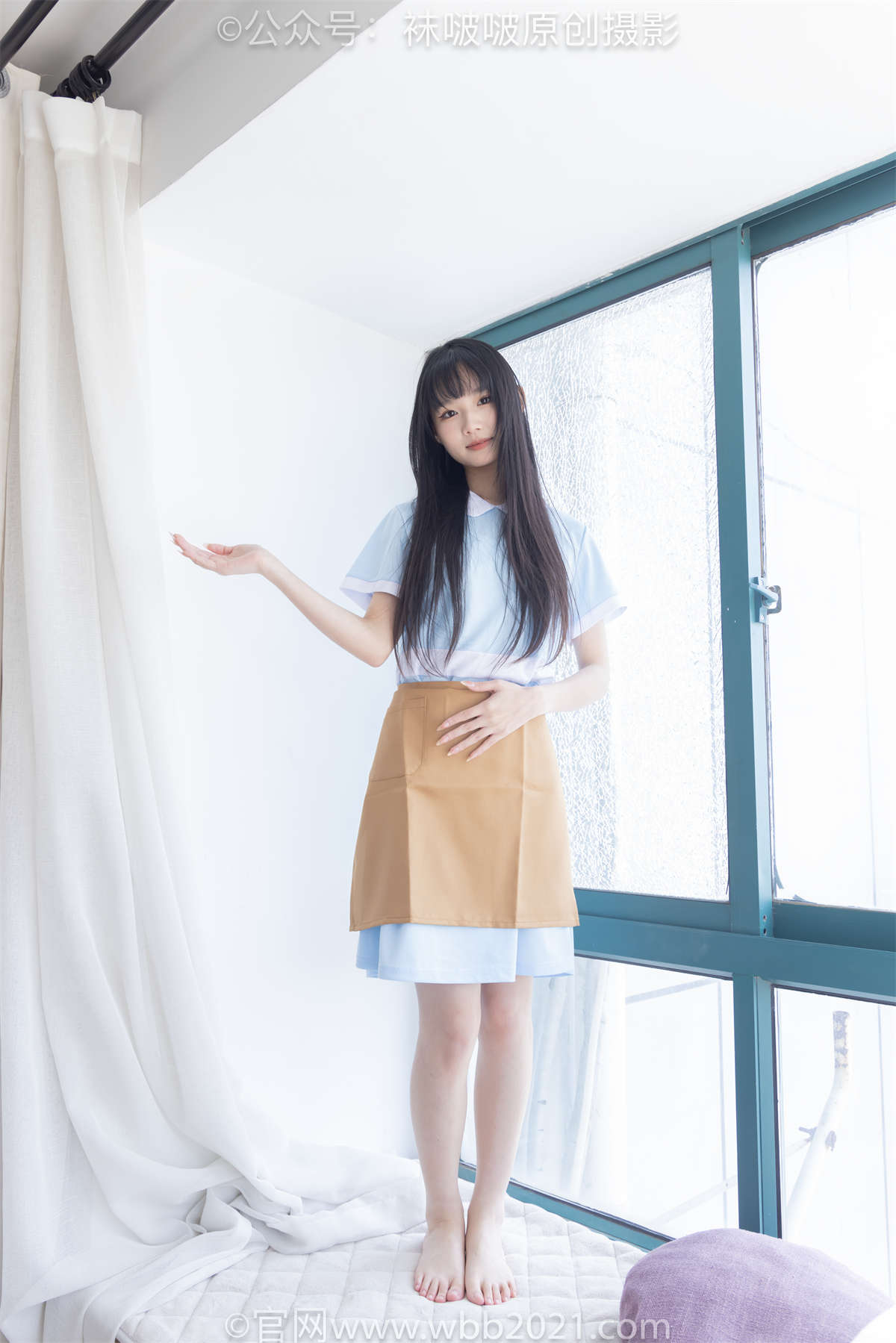 袜啵啵 No.521 甜甜圈-制服、高跟鞋、薄肉丝（脚尖加固款）、裸足 花絮版-日更街拍