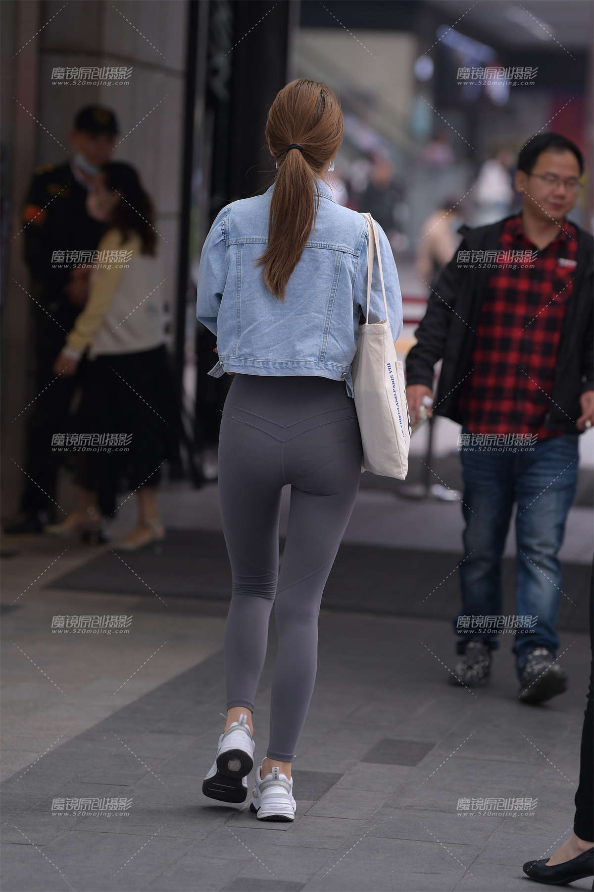 图片[2]-秋意紧身裤-日更街拍