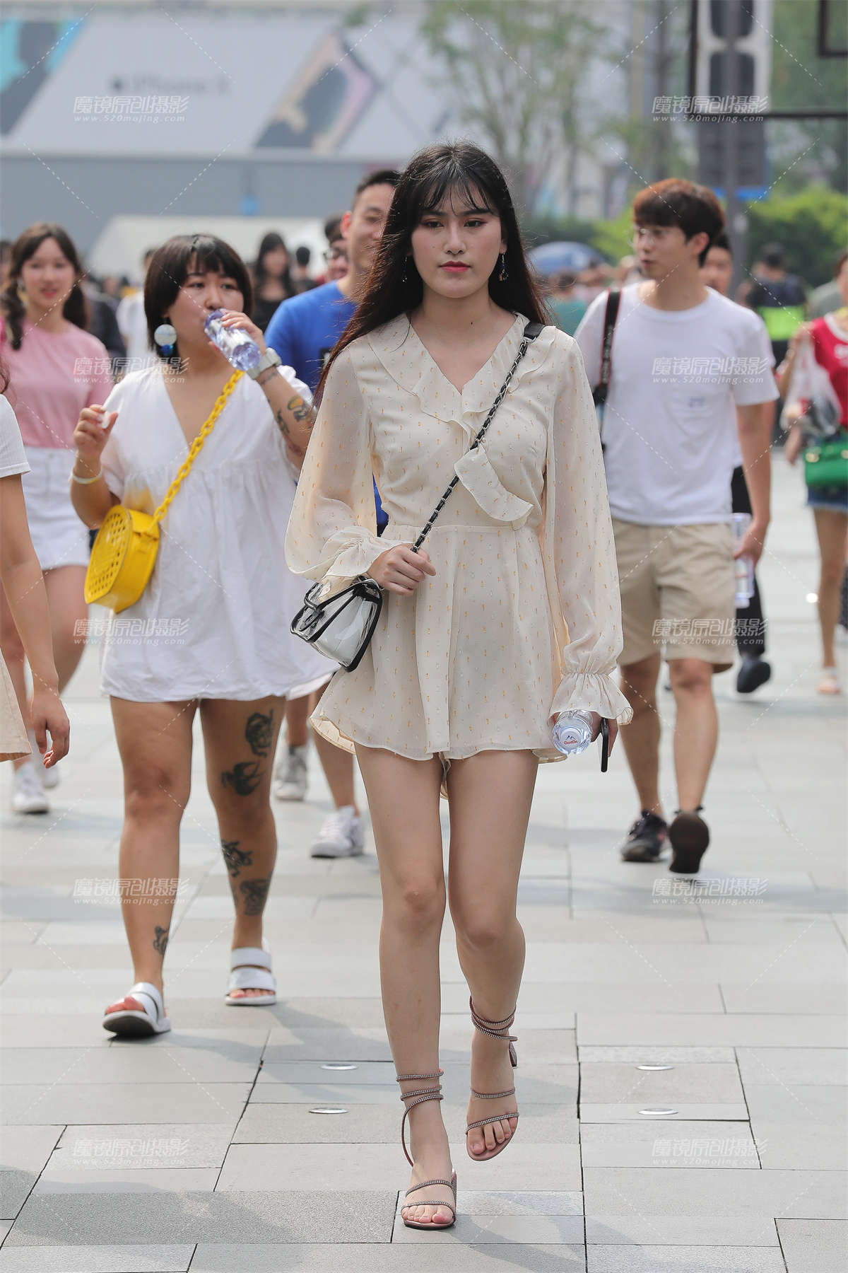 清秀美眉-日更街拍