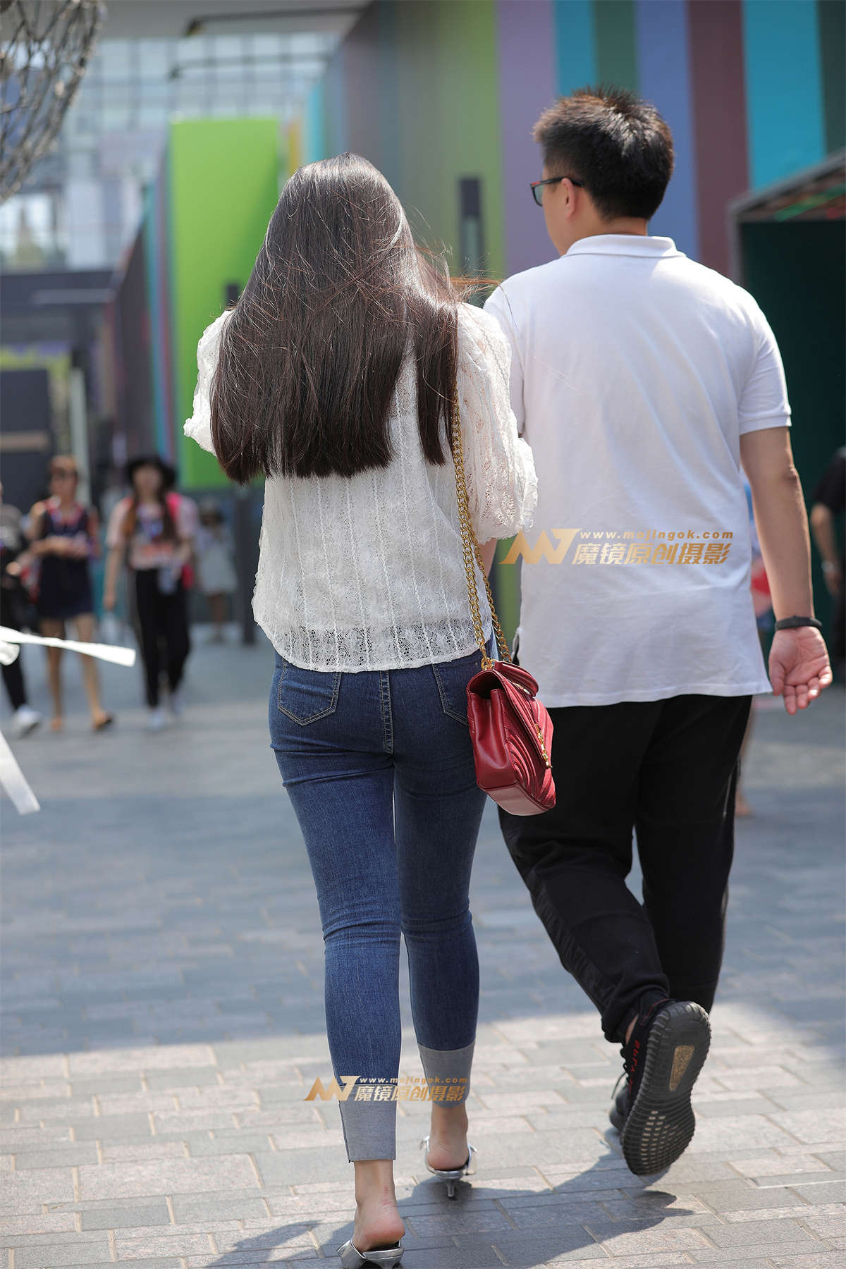 图片[2]-【视觉冲击赛帖】纯真甜美的紧牛小姐姐-日更街拍