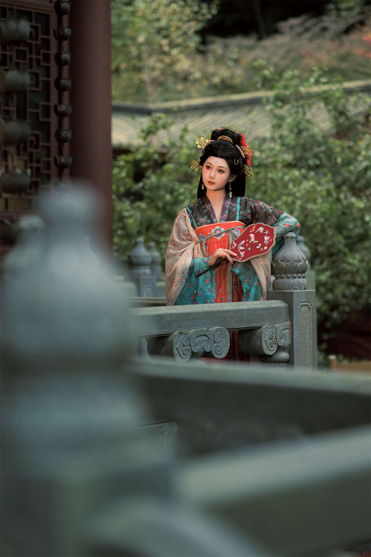 YITUYU艺图语 2025.01.12 山寺踏秋 郑钰熙-日更街拍