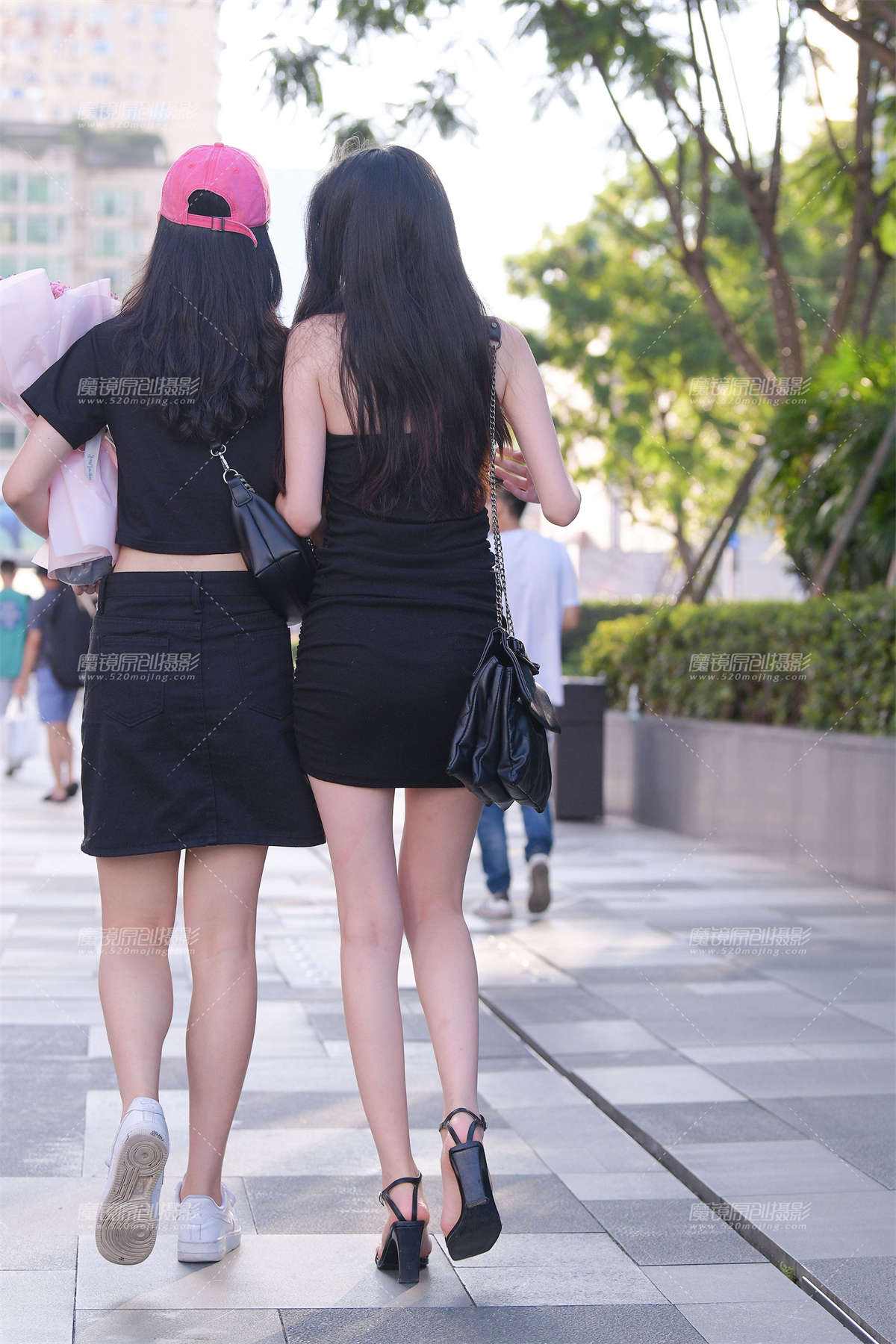 图片[2]-美腿闺蜜-日更街拍