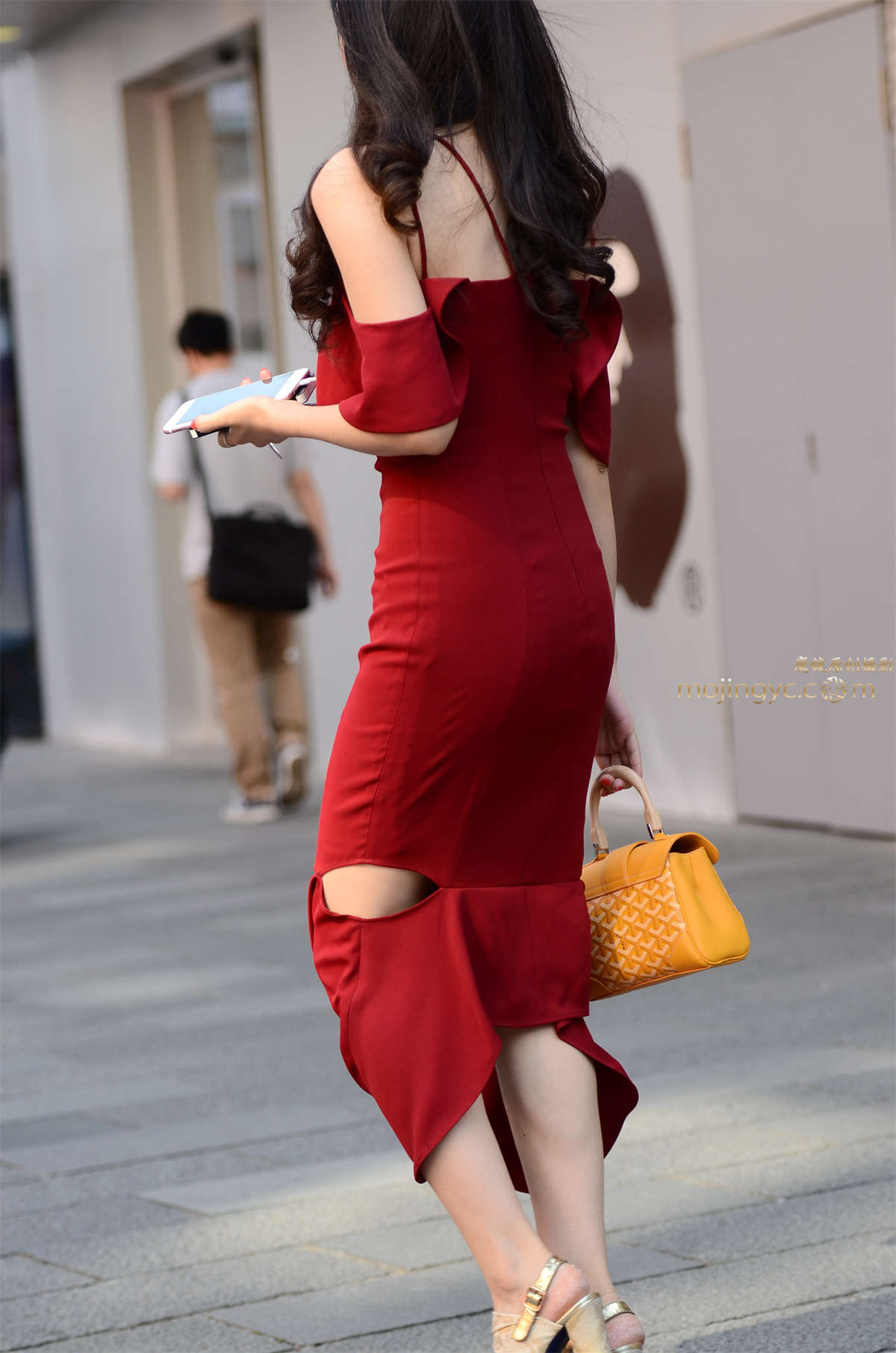 图片[2]-【验证街拍大赛NO.2】神摄手参赛15 吊带红裙（21P）-日更街拍