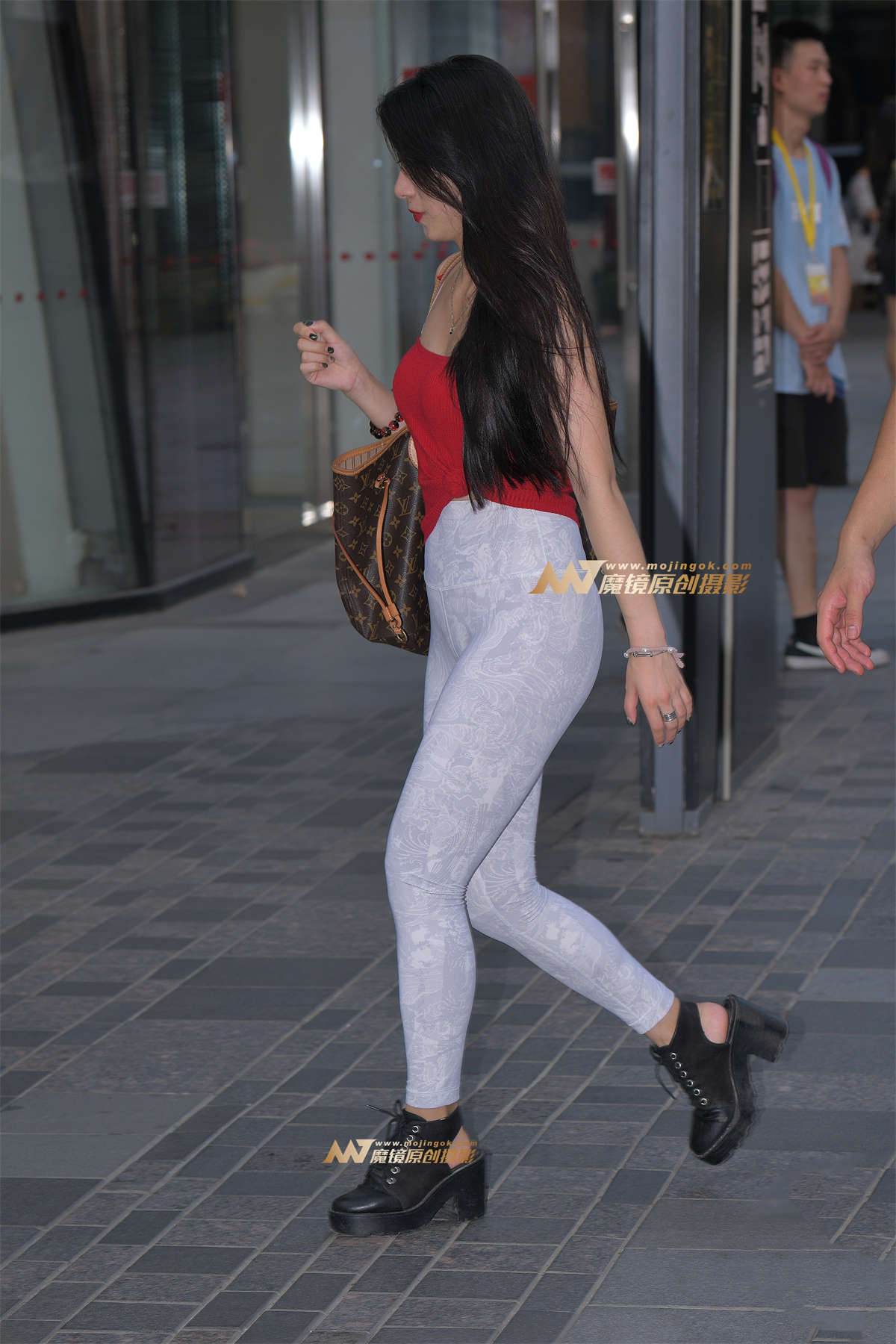 图片[2]-【红石赛帖】瑜伽裤美女-日更街拍