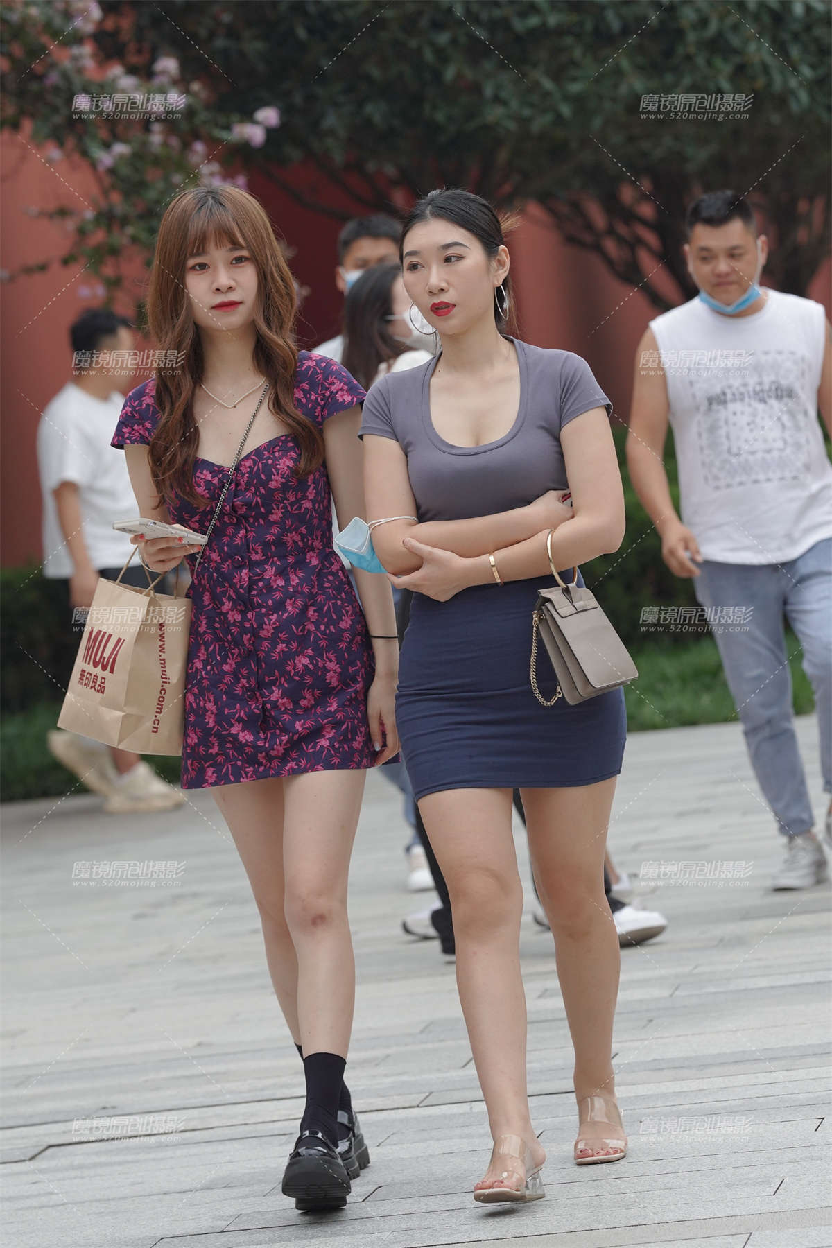 丰韵身材-日更街拍