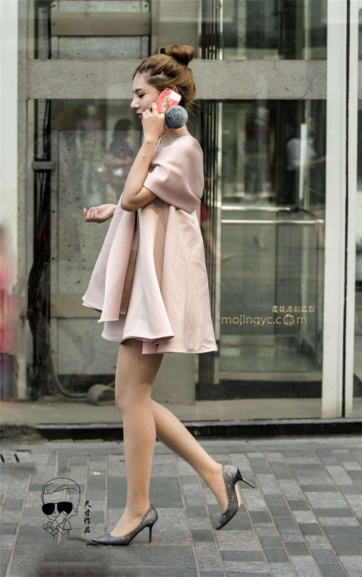 迷你裙美腿高跟鞋显魅力(2016年11月21日14P）-日更街拍