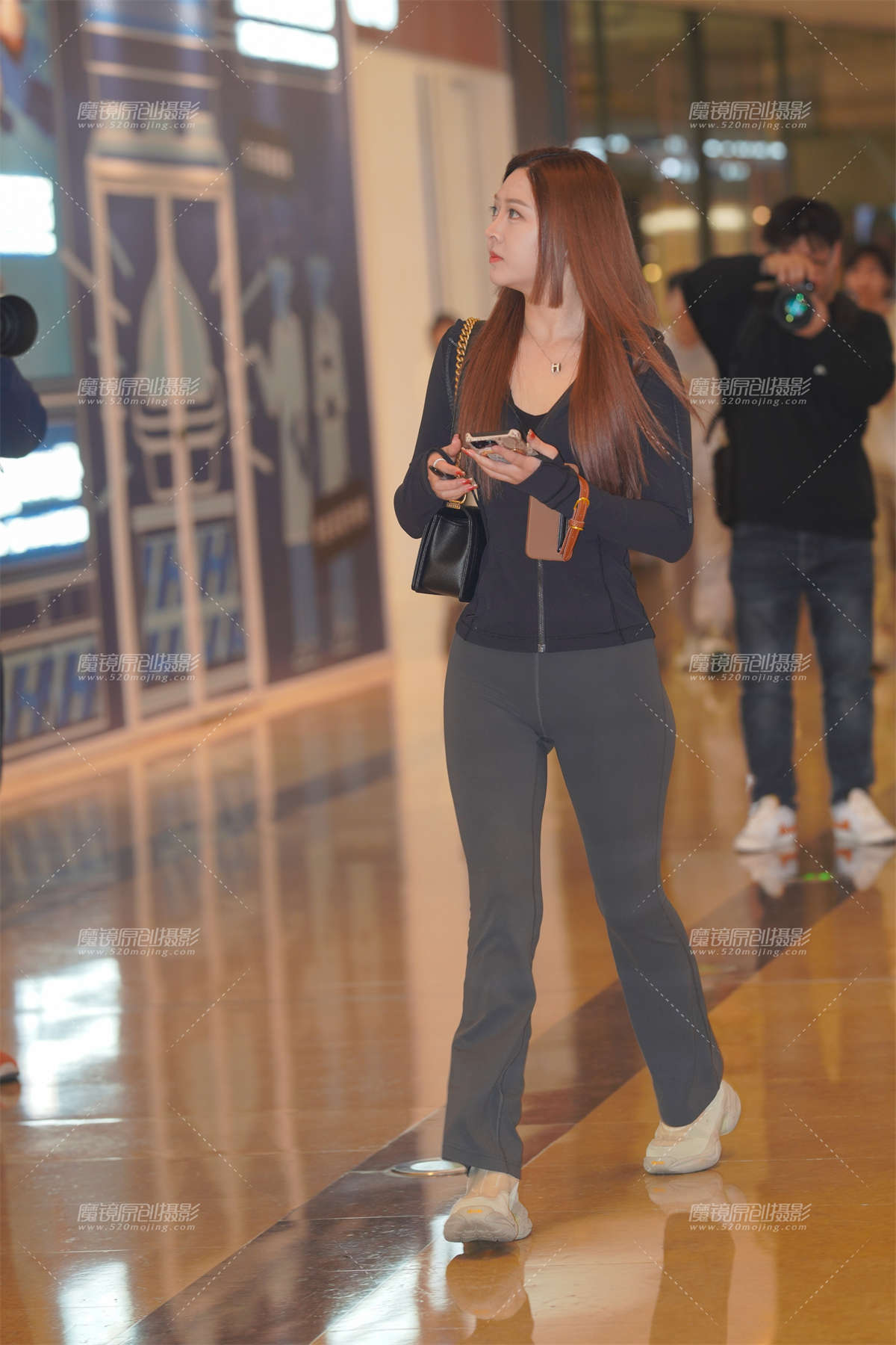 图片[2]-瑜伽裤美眉-日更街拍