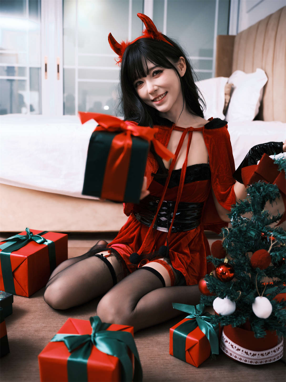 YITUYU艺图语 2025.01.12 小恶魔大闹圣诞 夏树友人帐插图1