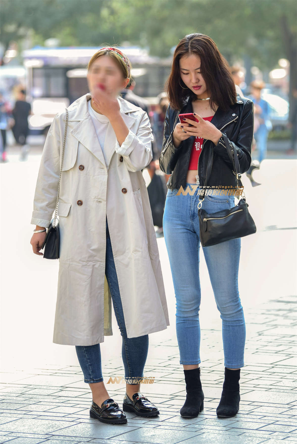 皮夹克 仔裤女-日更街拍
