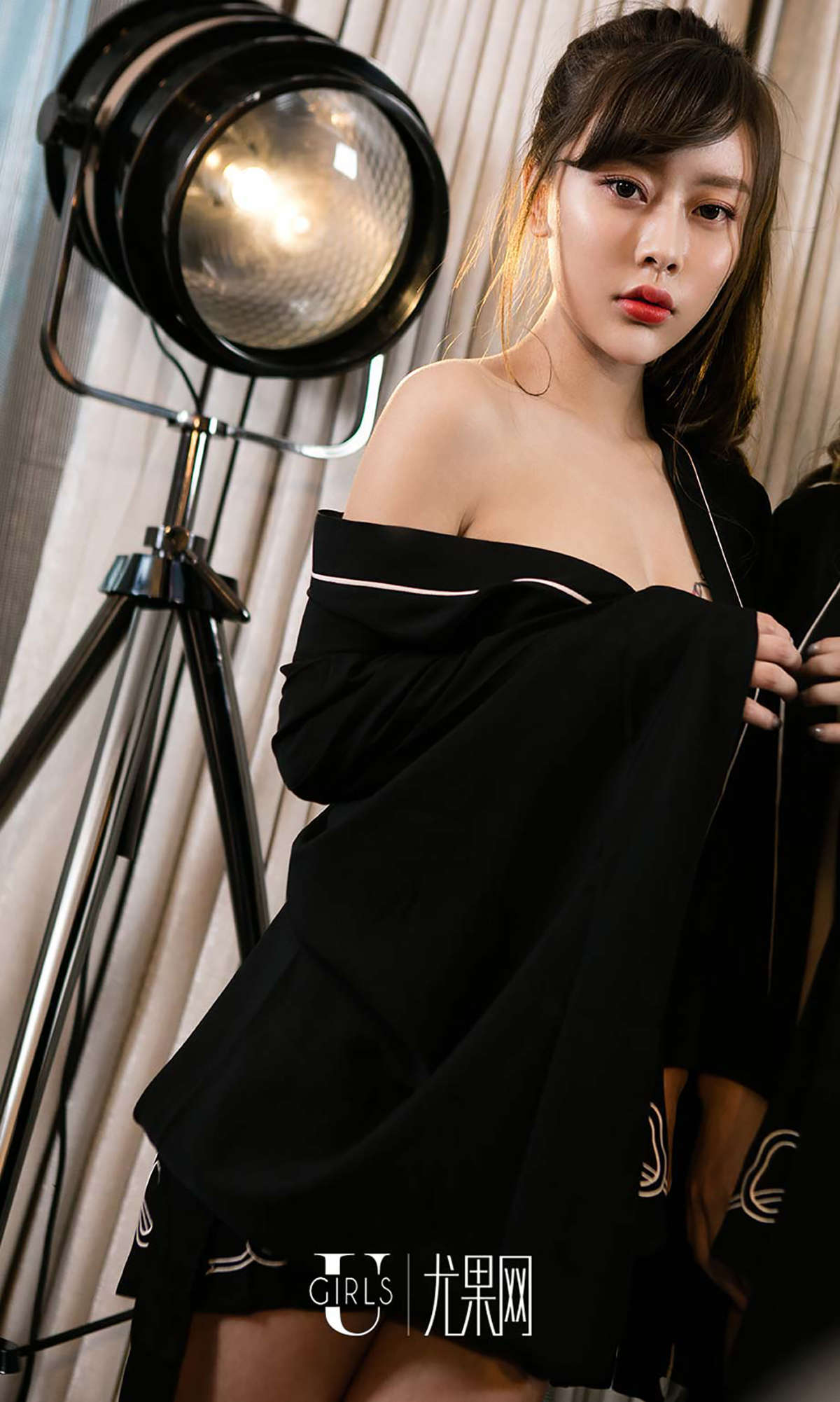 Ugirls爱尤物 NO.548 艺宁 一心上花-日更街拍