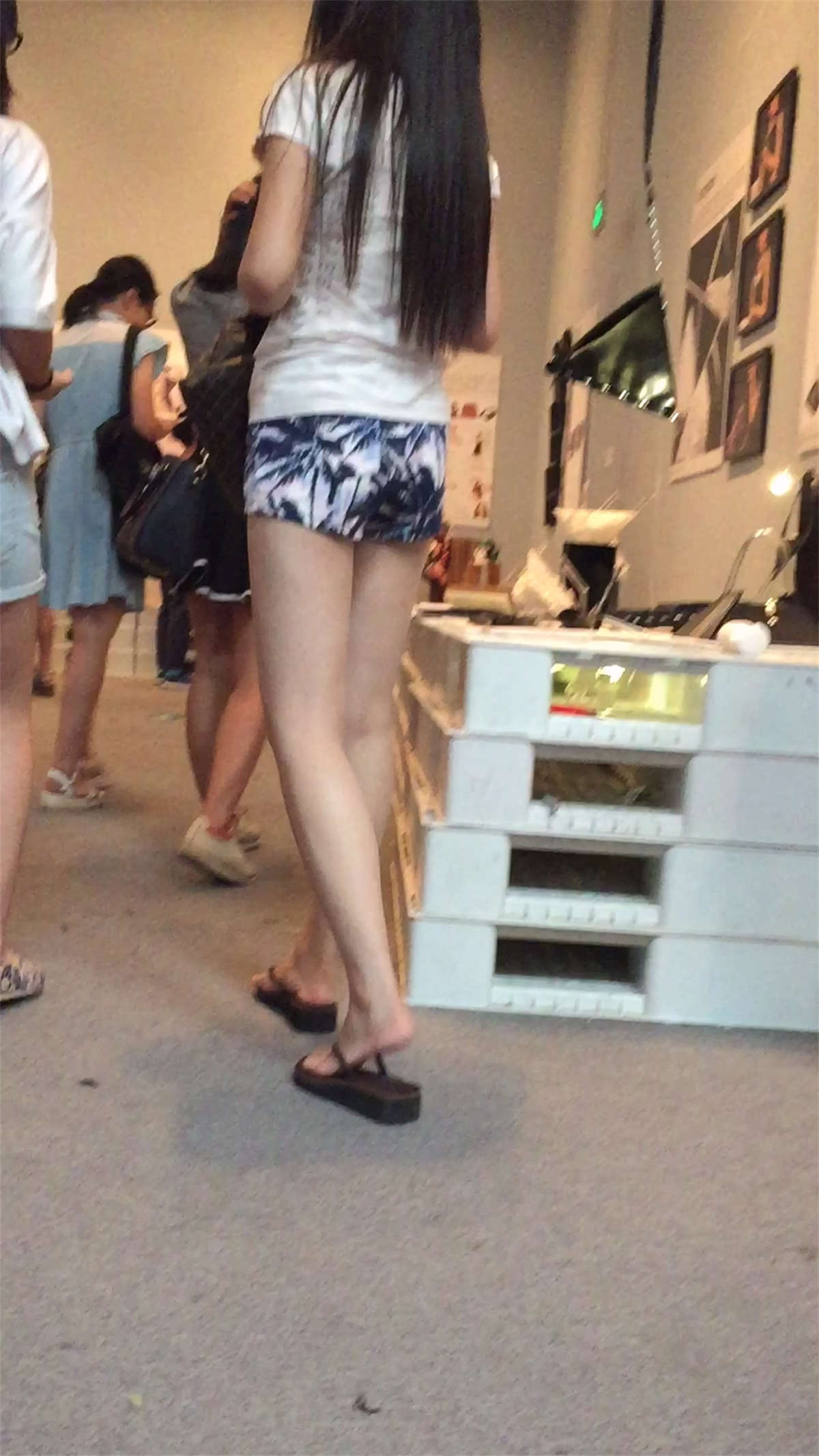 图片[2]-极品美女-日更街拍