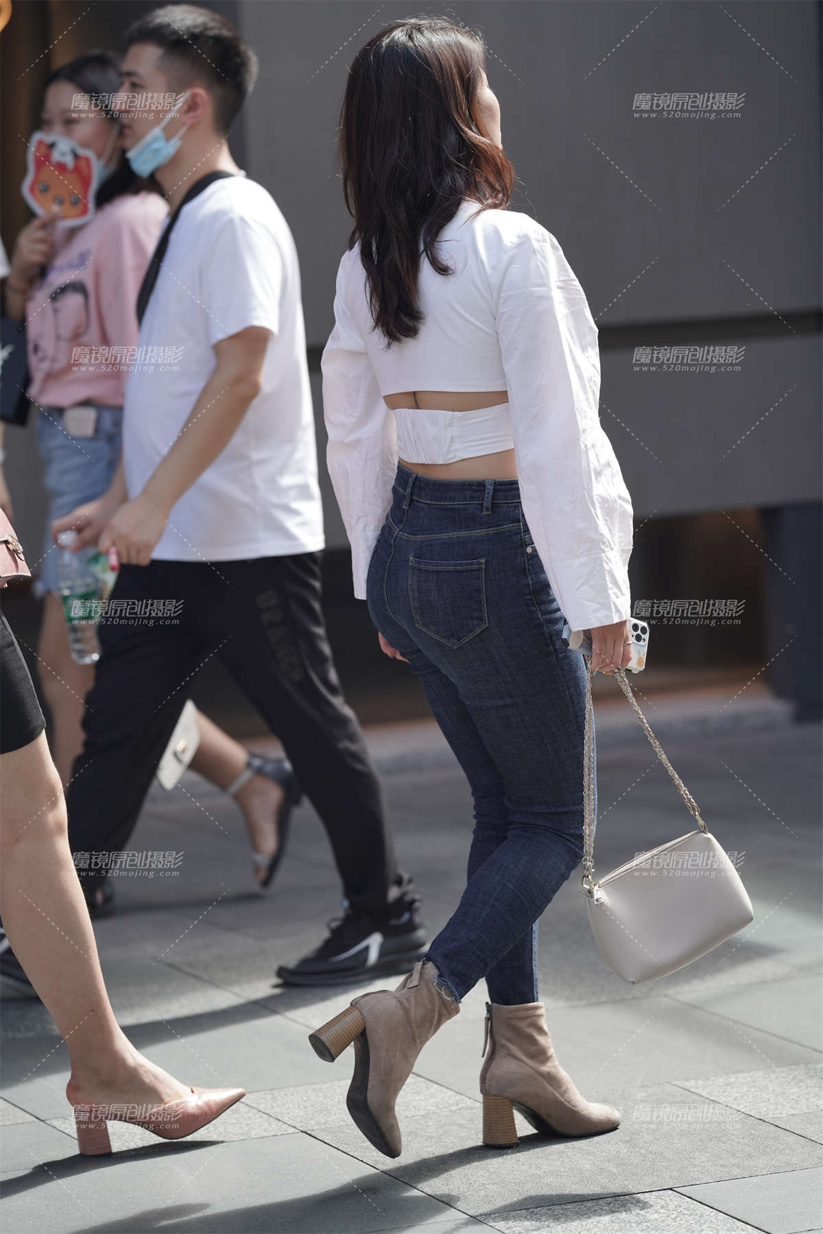 图片[2]-【凯恩赛贴】举手投足间赋予特别的吸引力-日更街拍