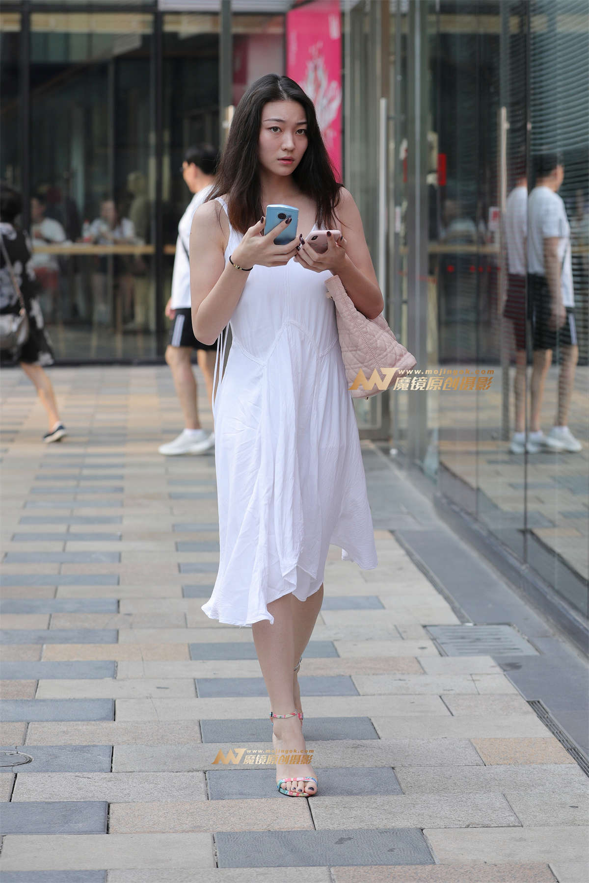 【视觉冲击赛帖】吊带裙，美腿，凉高跟淑女-日更街拍