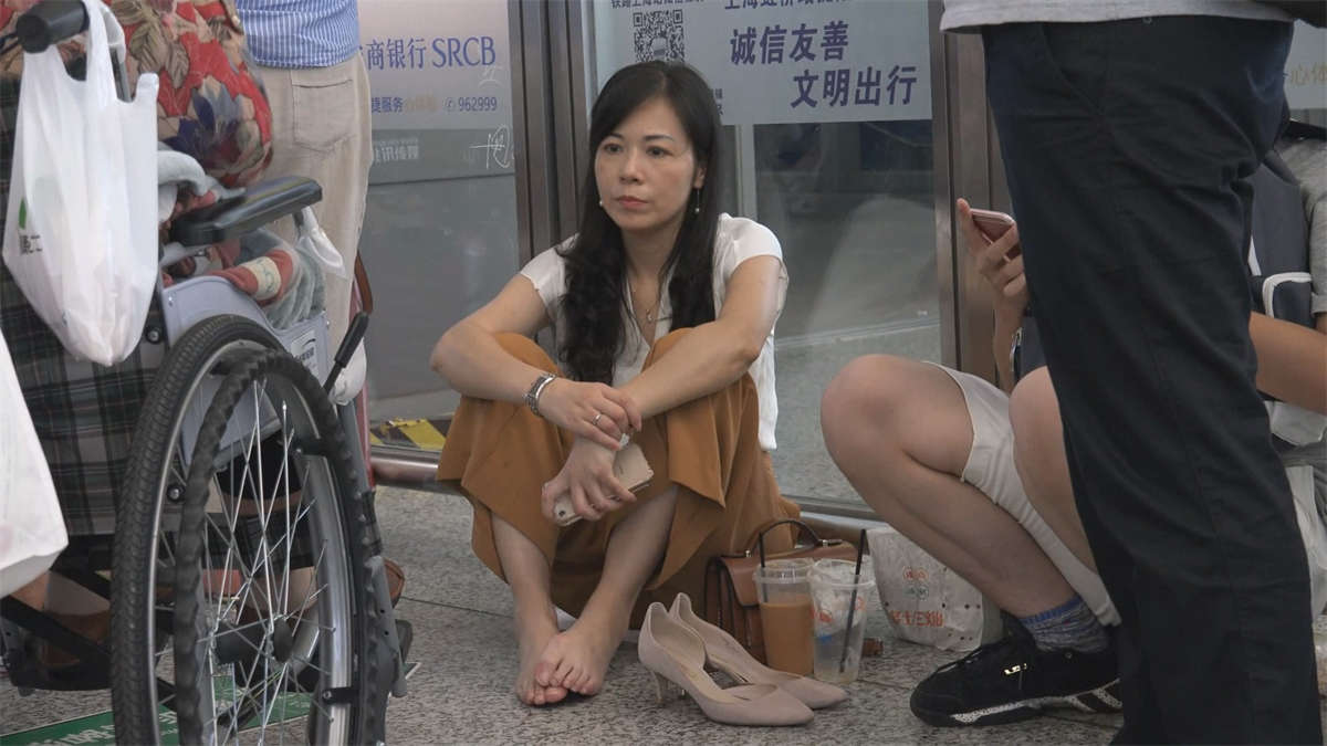 图片[2]-高颜值极品熟妇素足-日更街拍