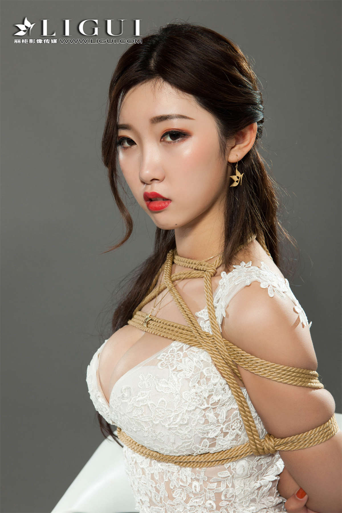 Ligui丽柜 2018.08.24 筱筱-日更街拍