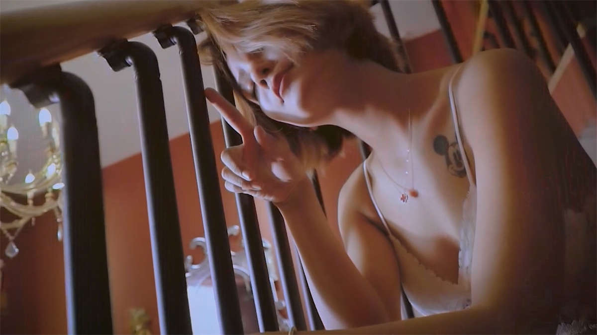 图片[2]-YALAYI雅拉伊视频 2019.06.21 V045 一笑千金 米奇-日更街拍